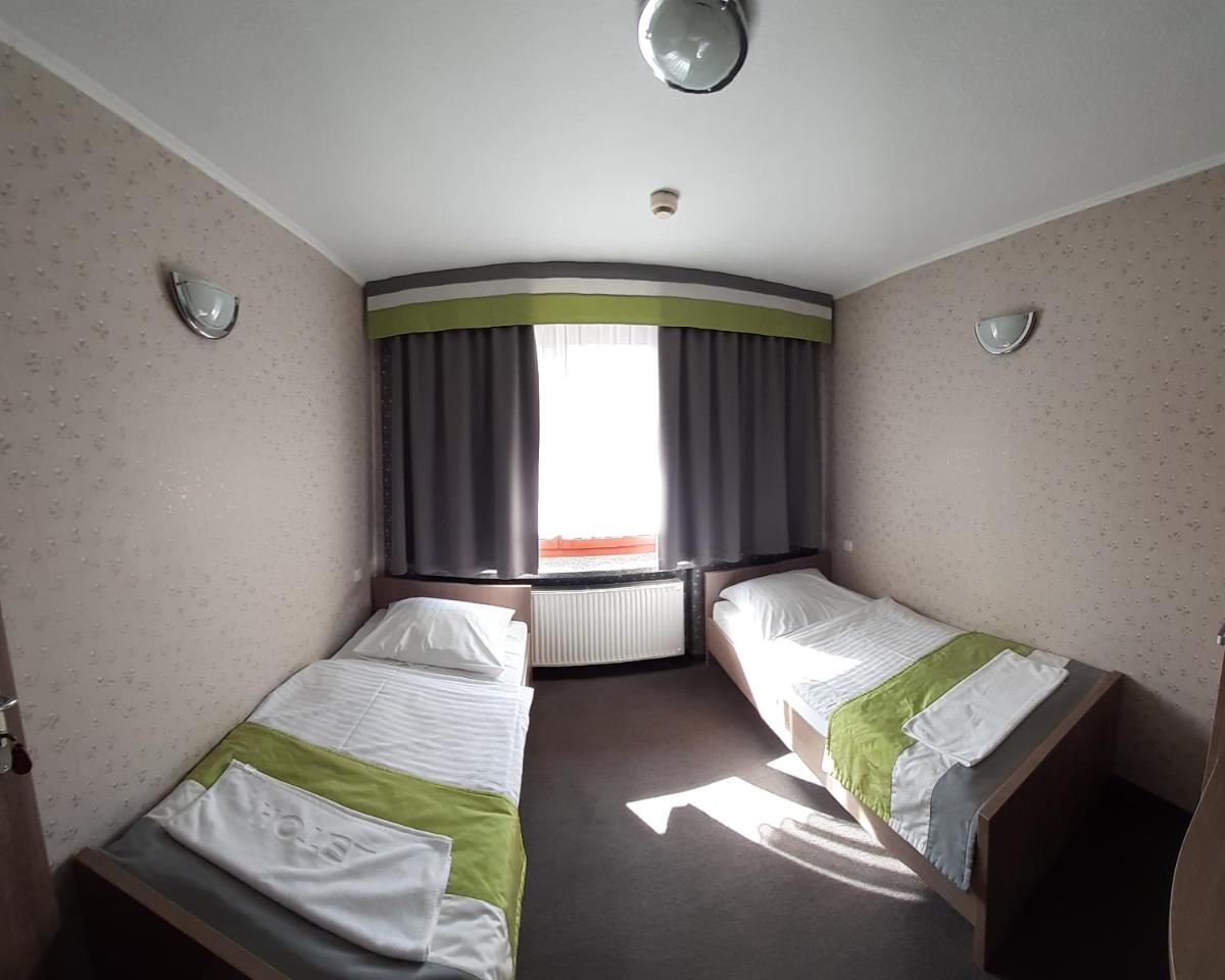 Twin Room with Shared Bathroom photo 3