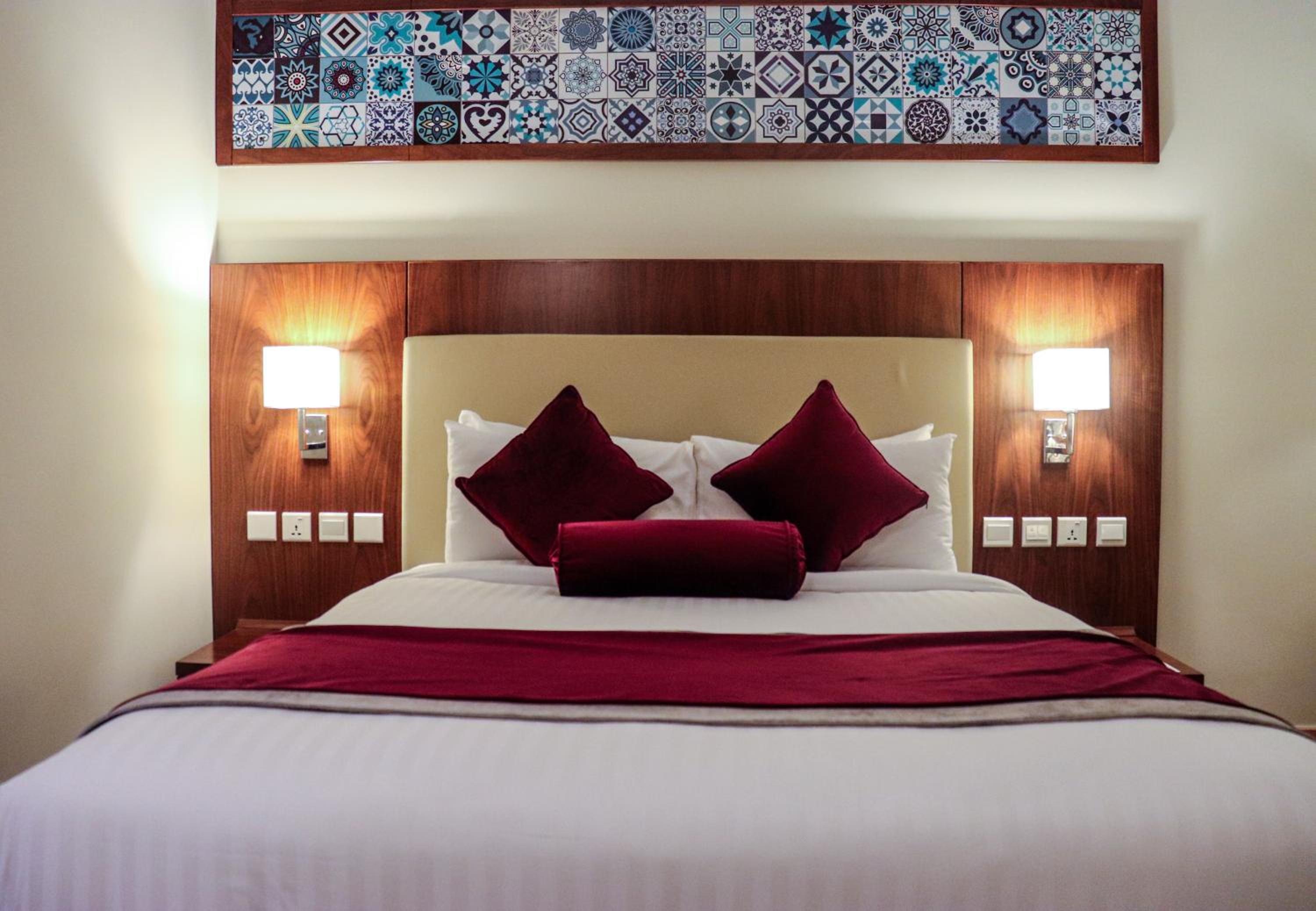 Deluxe Queen Room - Photo 2