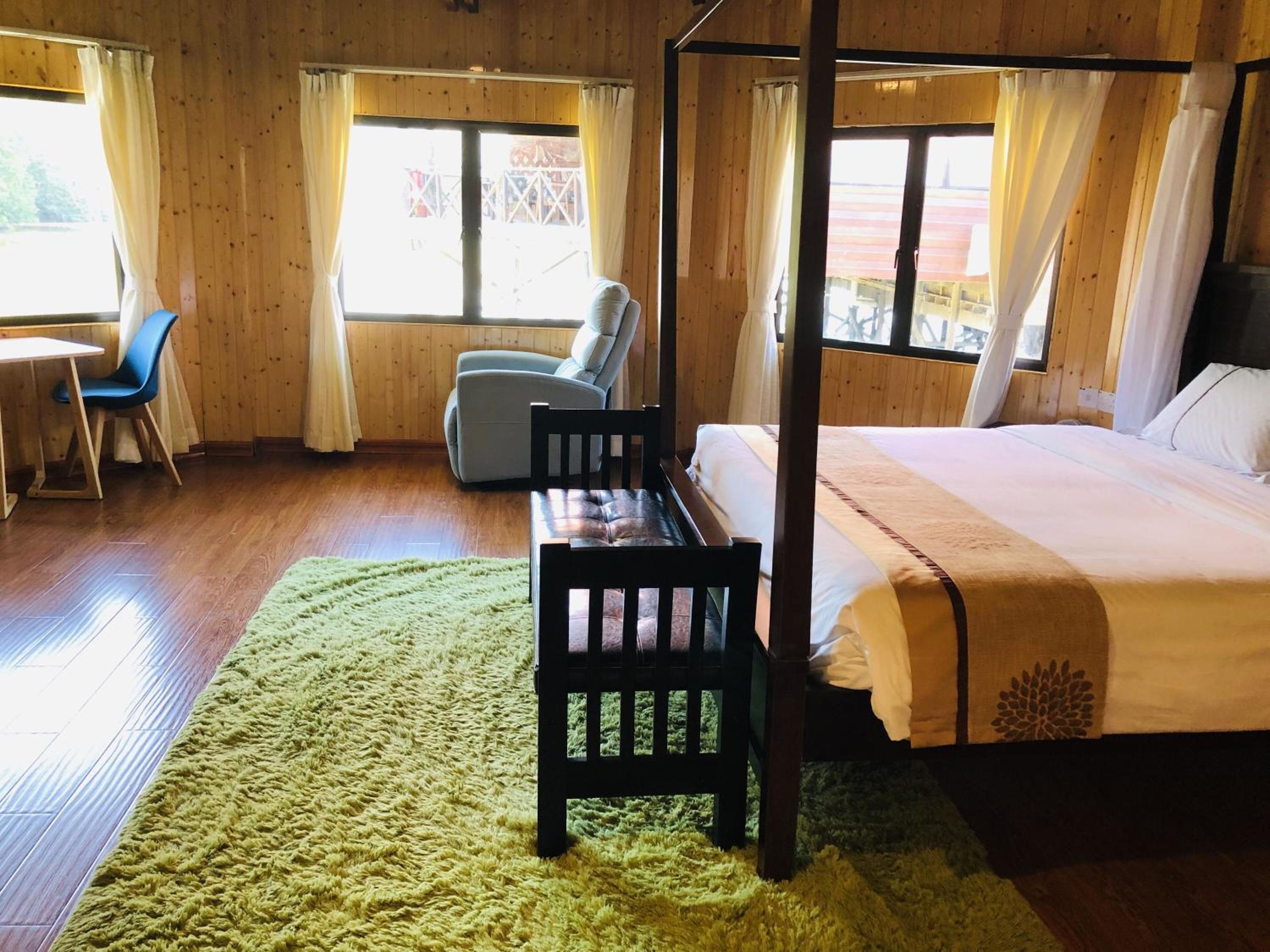 One-Bedroom Chalet - Photo 6