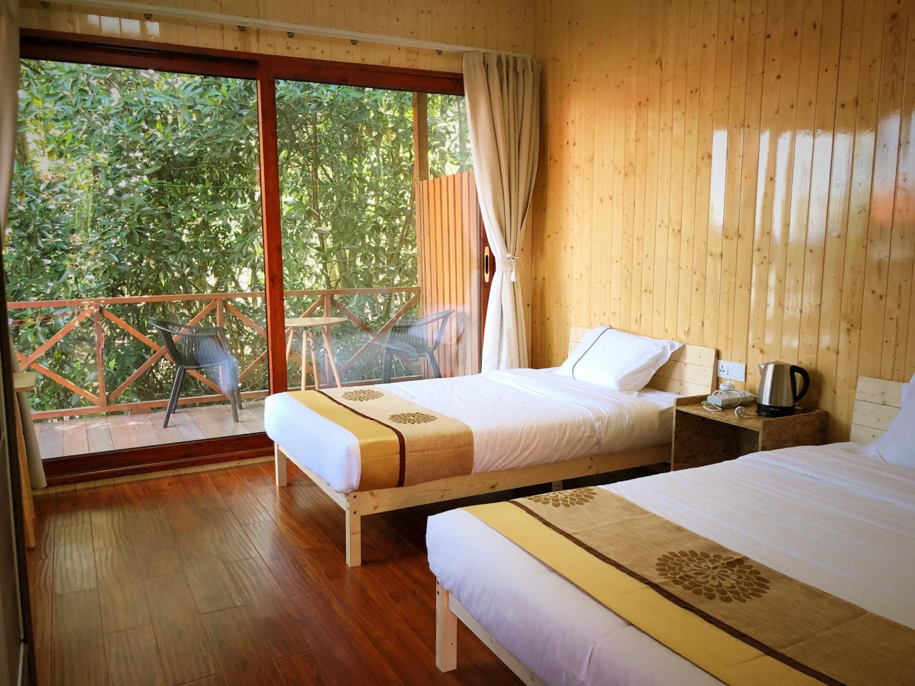 Twin Room with View - Photo 6
