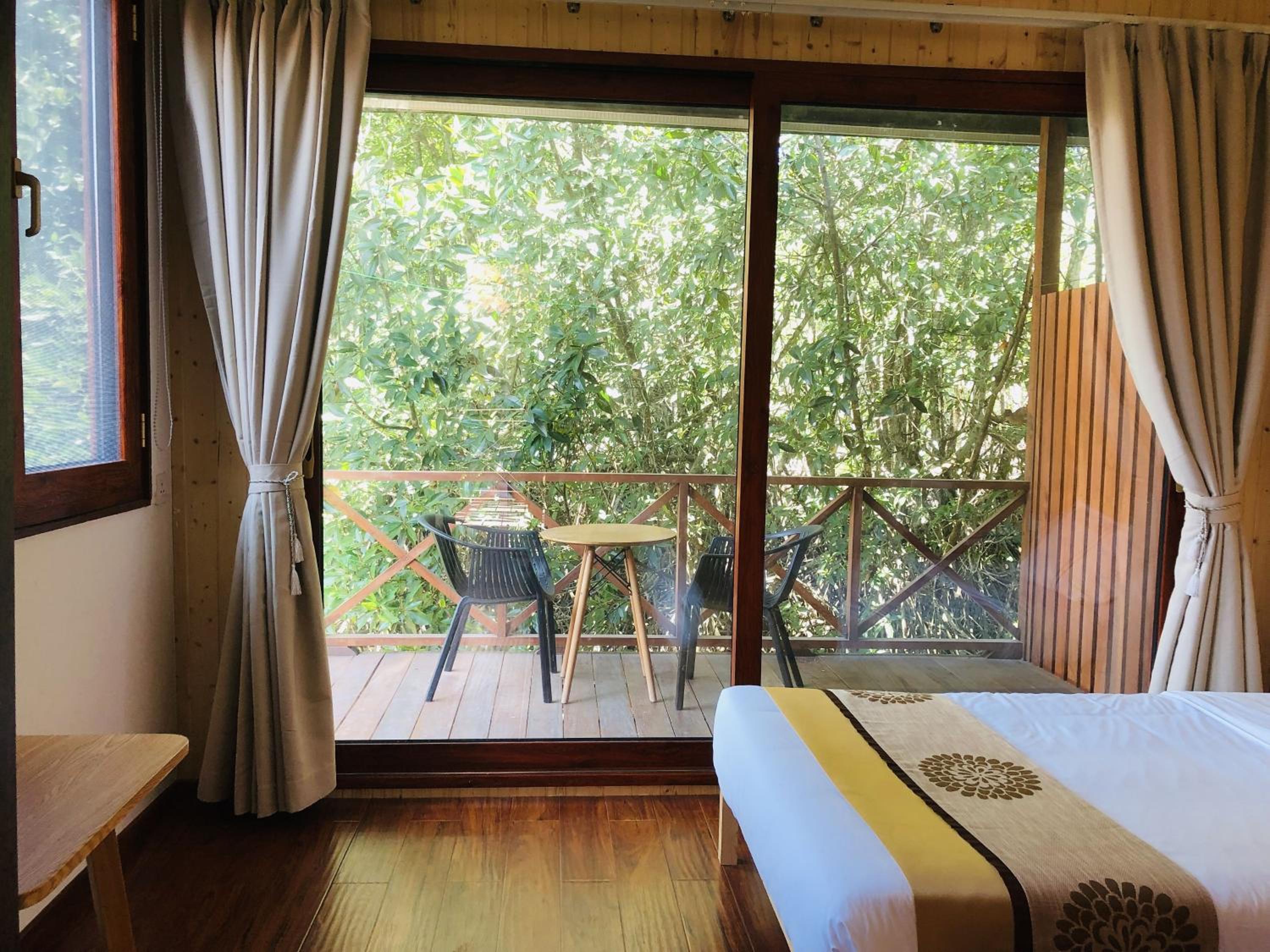 Twin Room with View - Photo 2