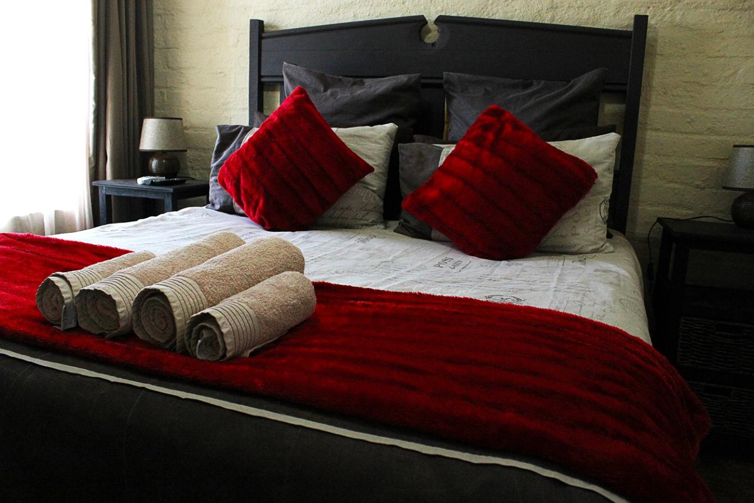 Deluxe Double or Twin Room with Garden View photo 1