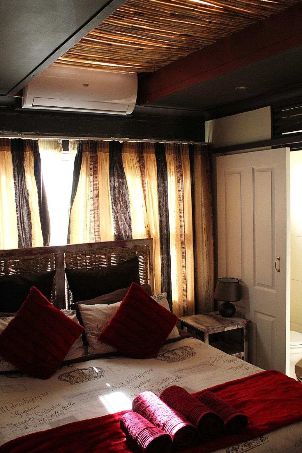 Economy Twin Room photo 3