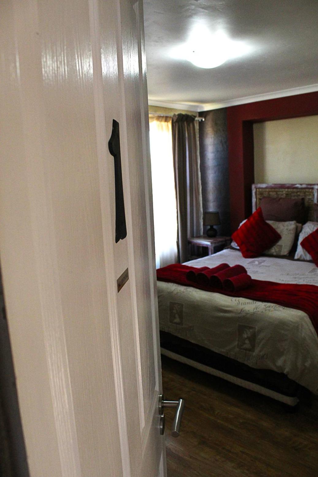 Standard Twin Room with Garden View photo 1