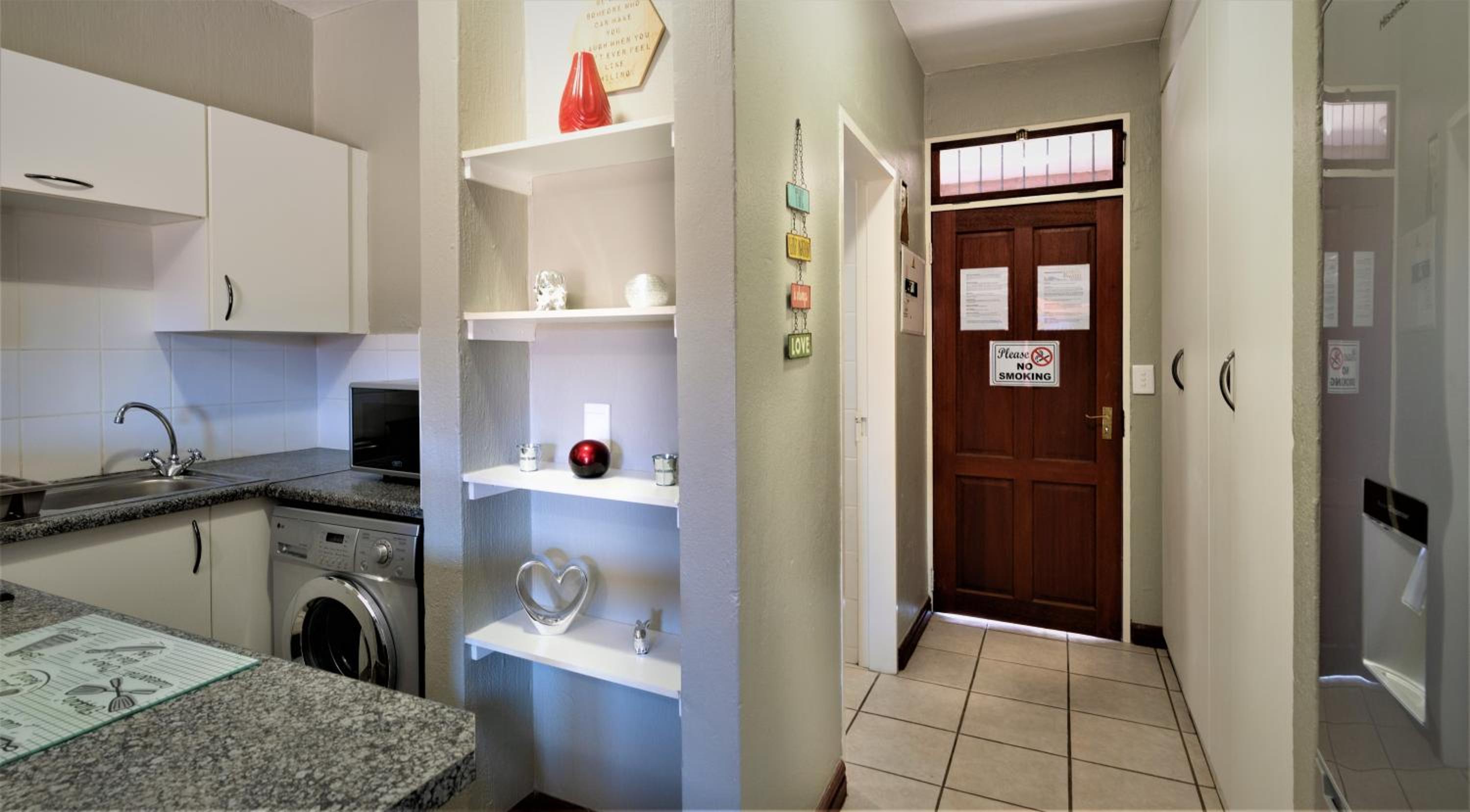 Apartment photo 2