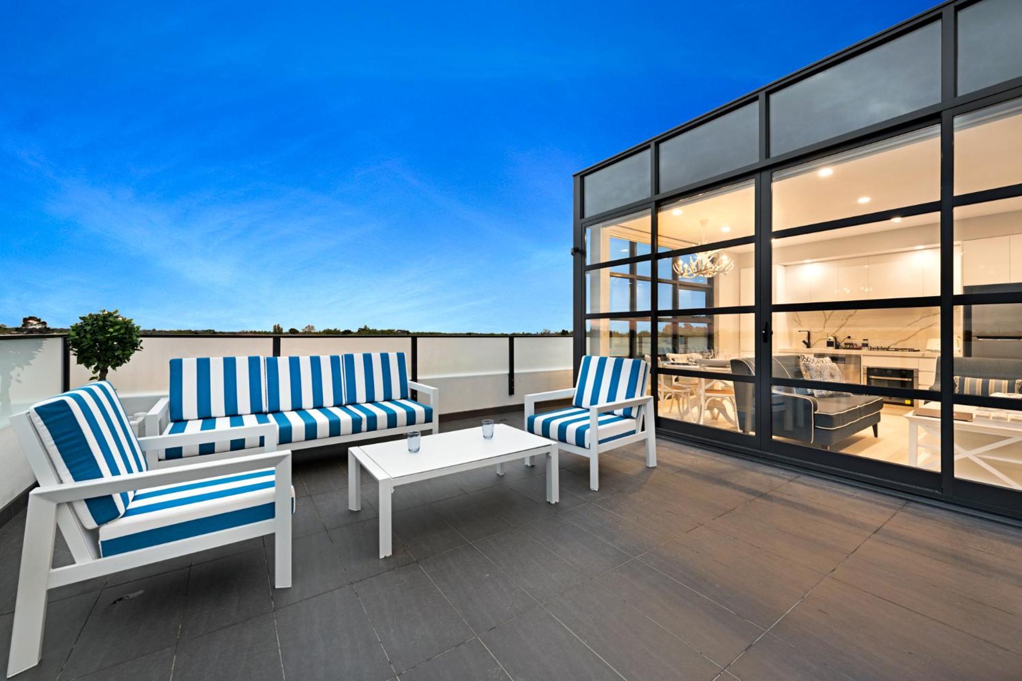One-Bedroom Premier - Photo 15