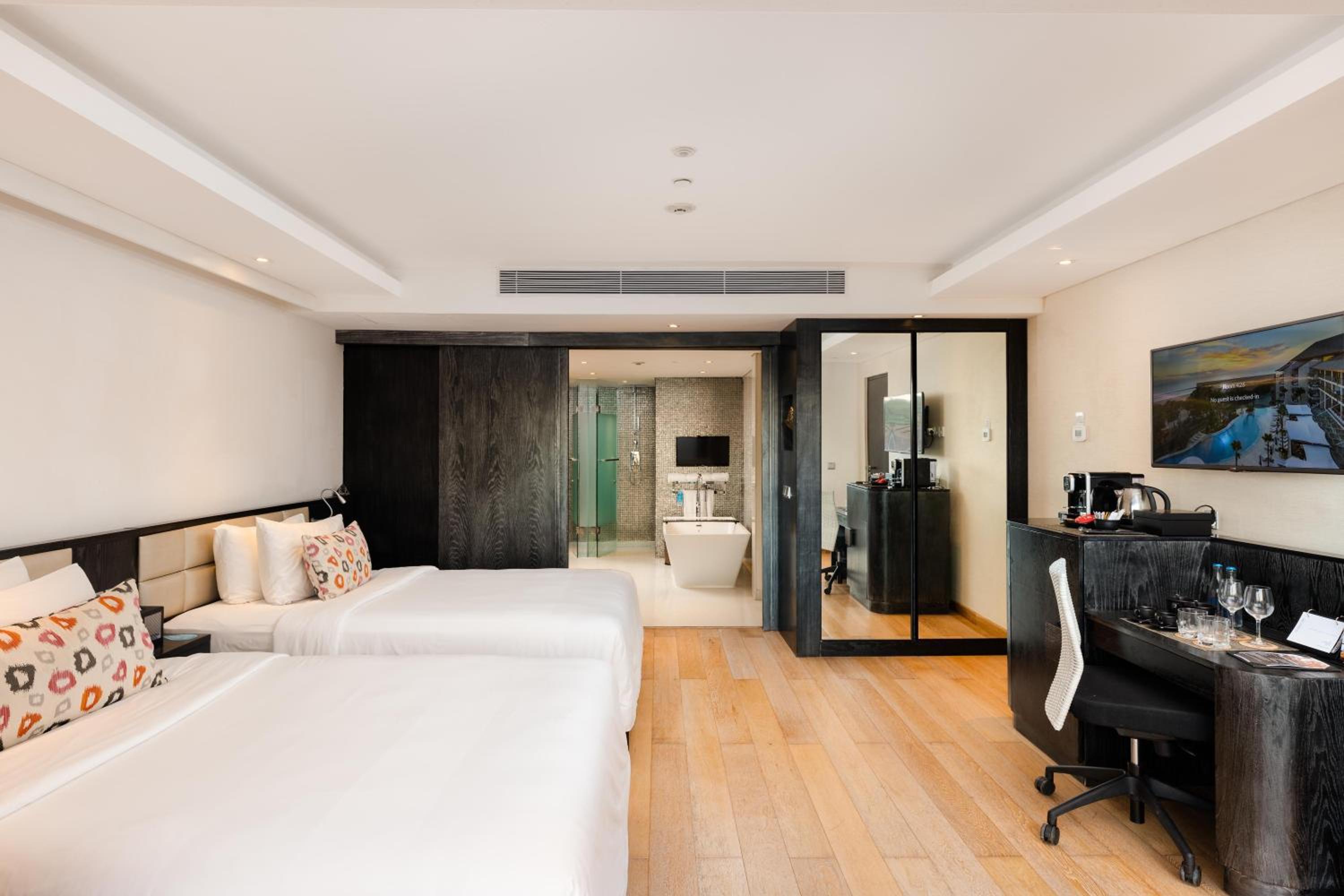 Junior Leisure Twin Suite