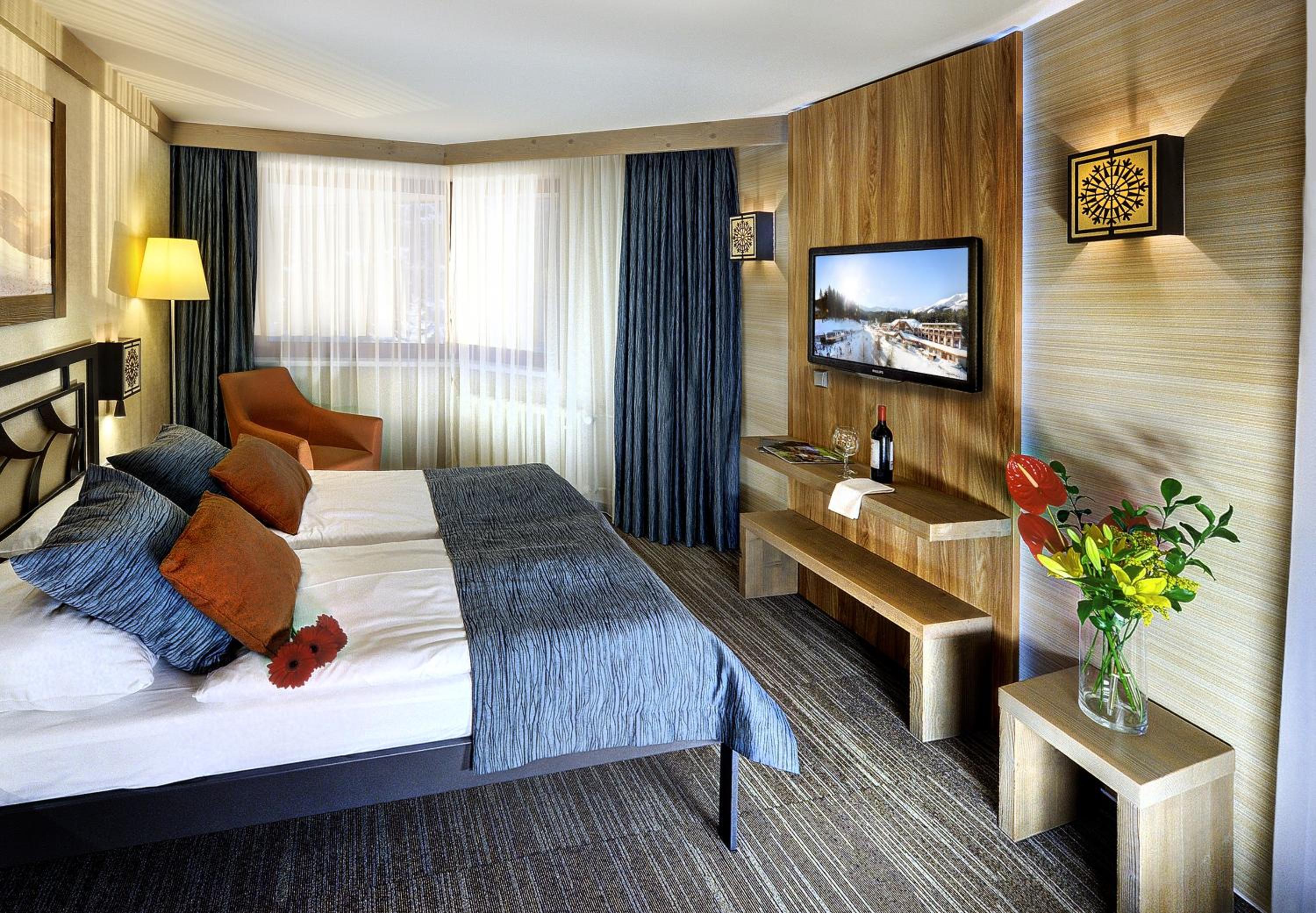 Deluxe Double or Twin Room - Photo 10