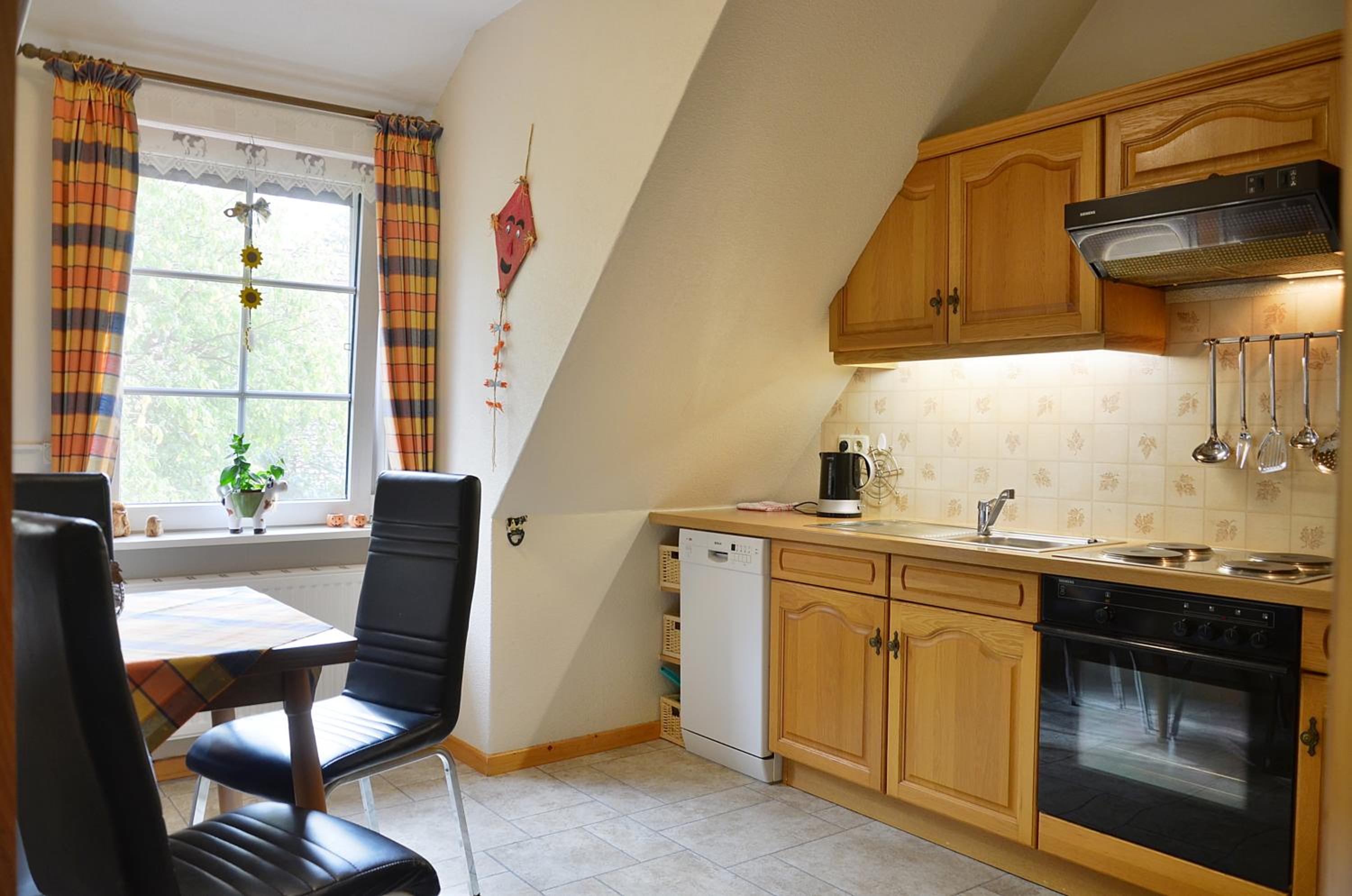Two-Bedroom Apartment with Shower photo 3