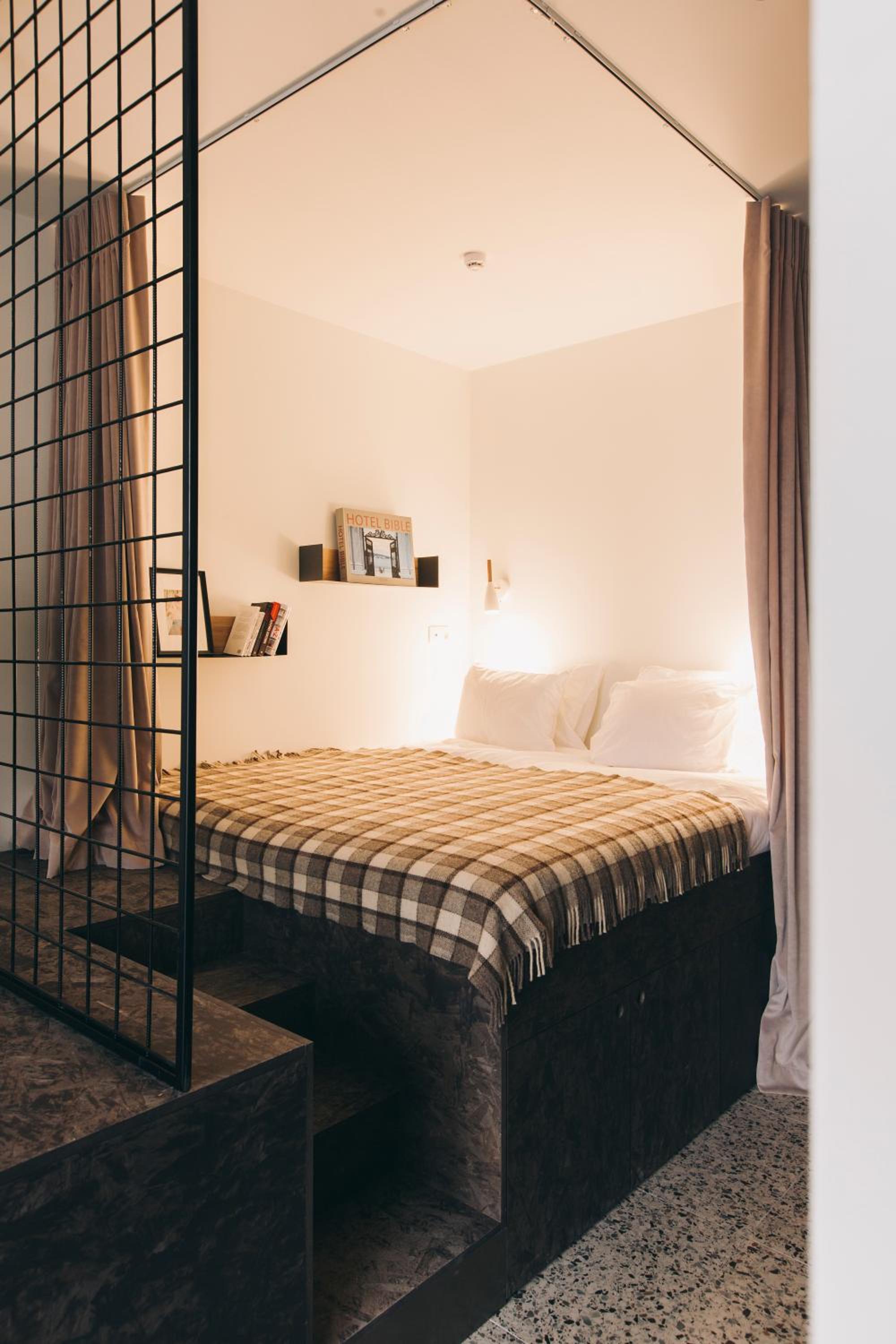 Deluxe Room - Photo 1