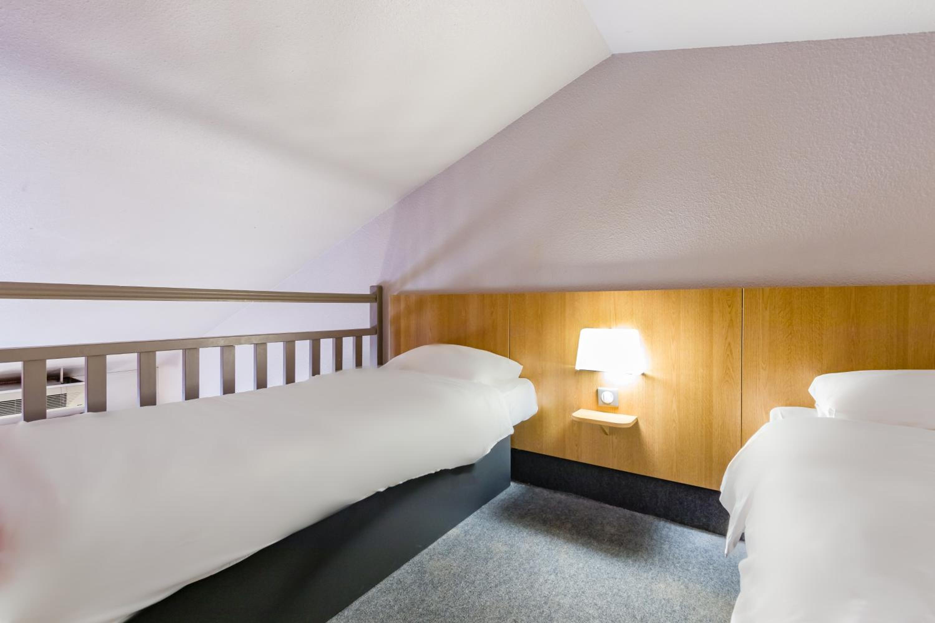 Quadruple Room - Photo 4