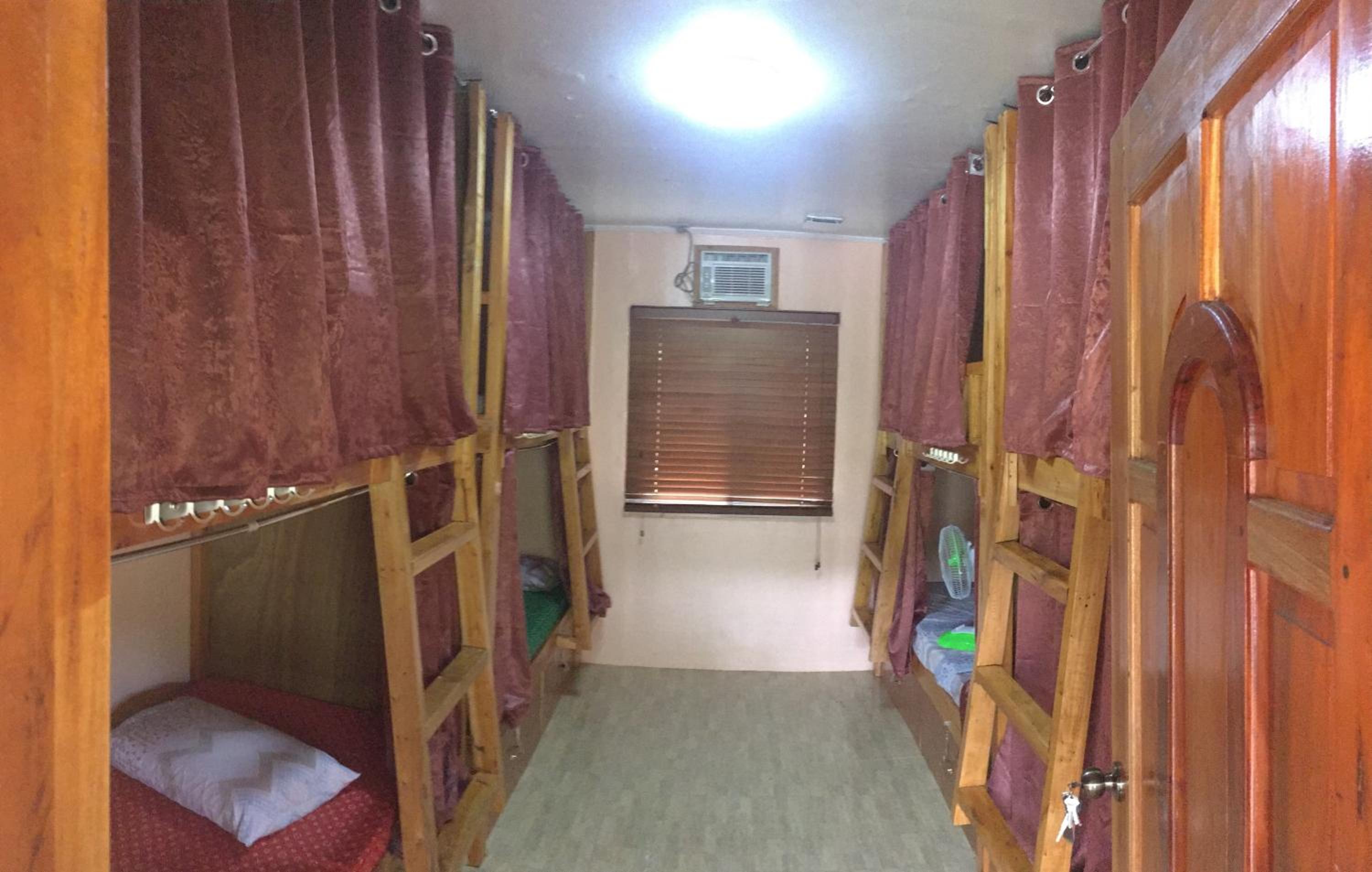 Bed in 8-Bed Mixed Dormitory Room photo 3
