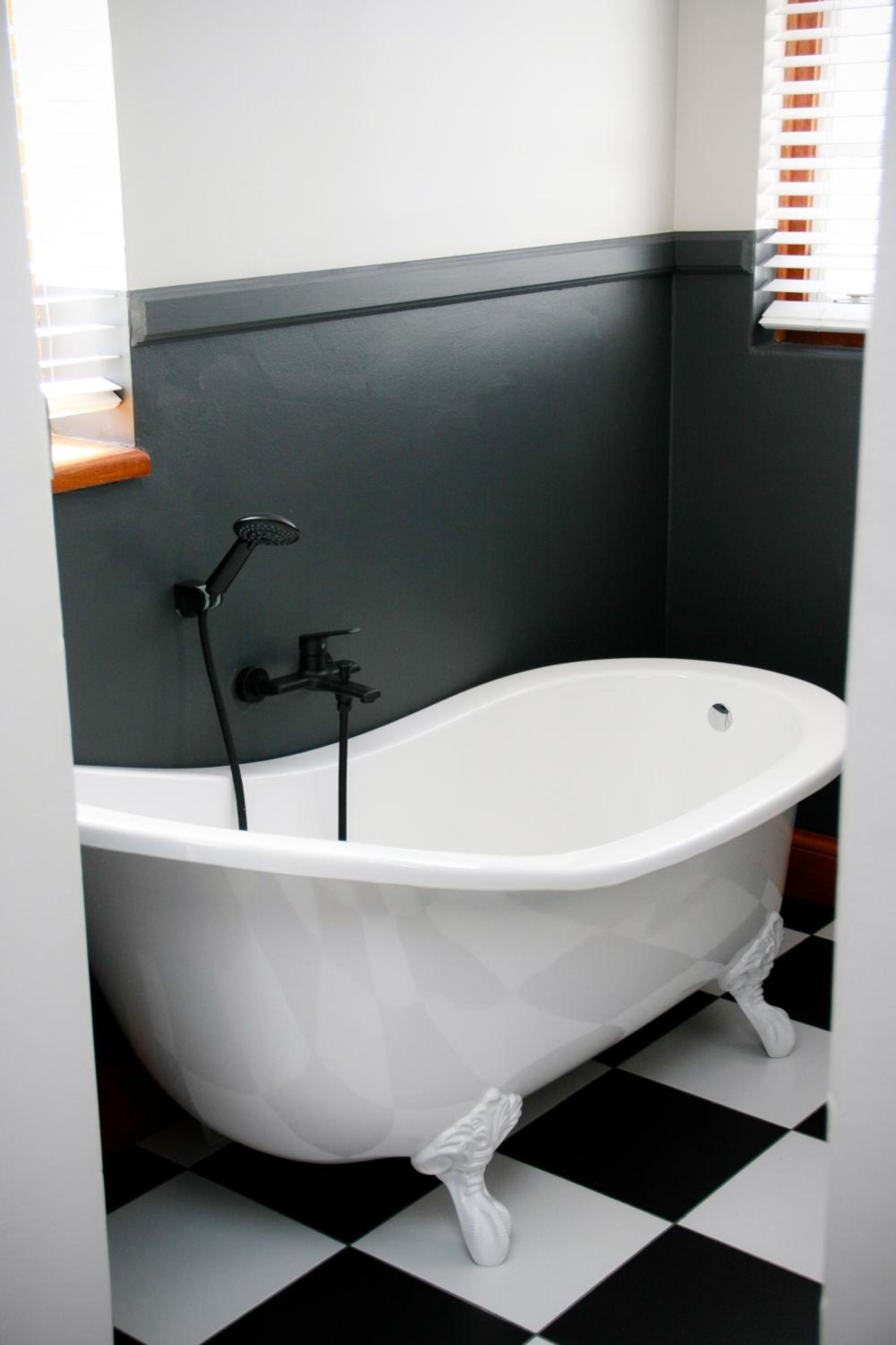 Deluxe King Room - Photo 19