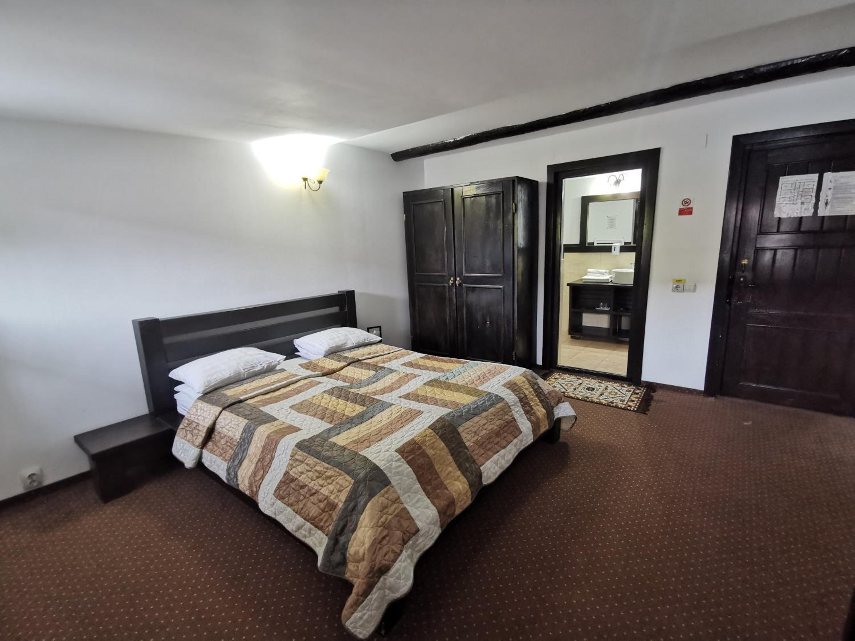 Standard Double Room - Photo 2