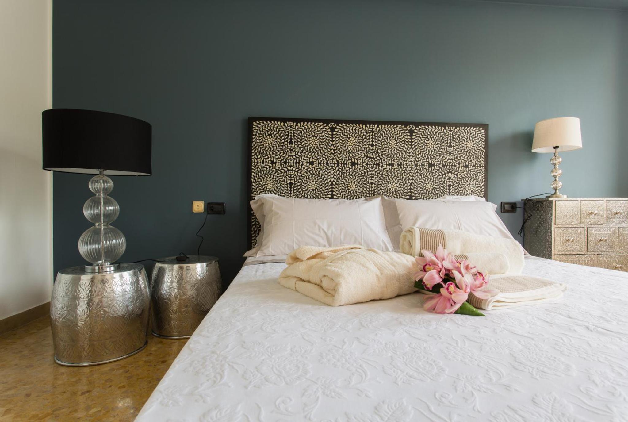 Deluxe Double Room with Balcony - Photo 3