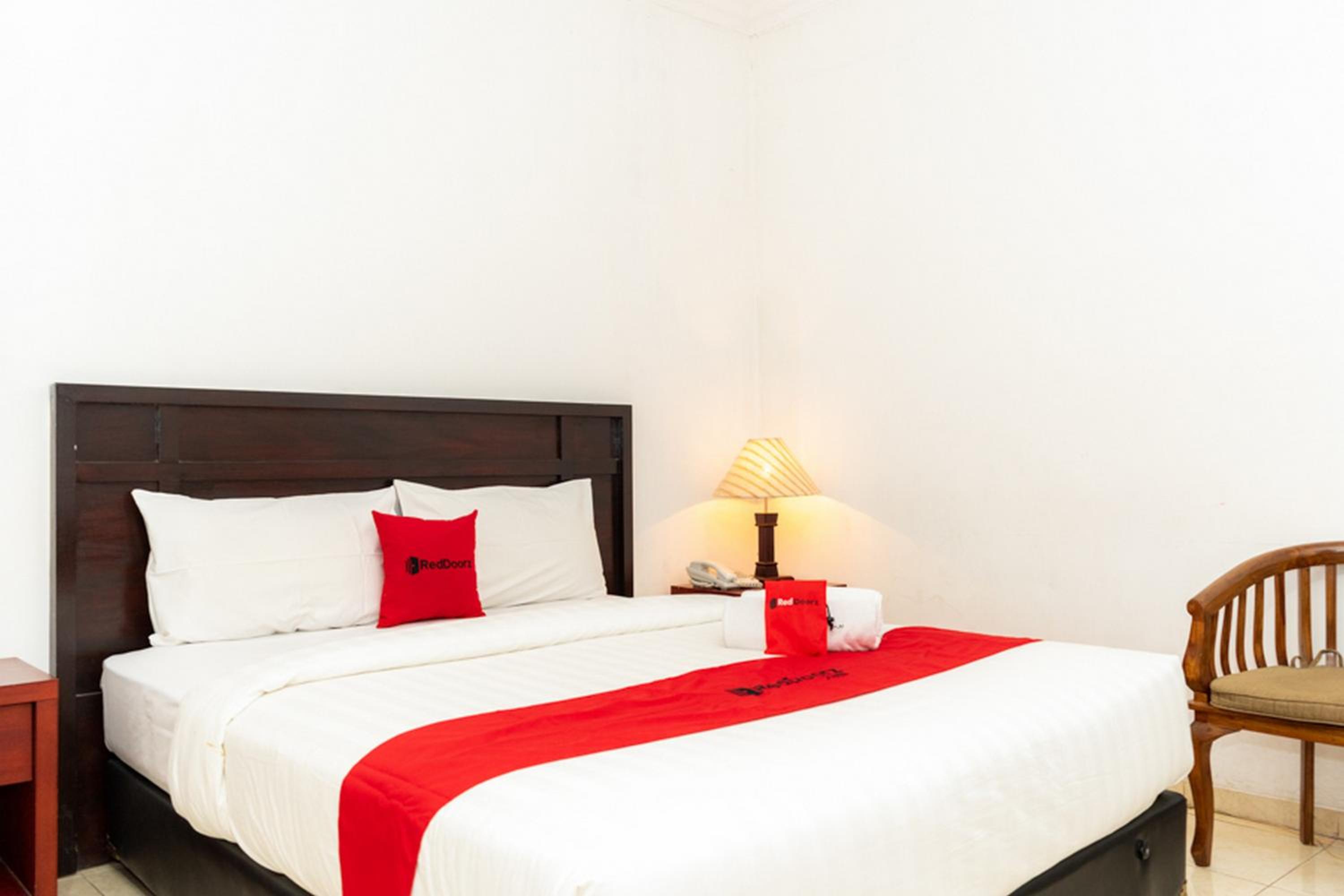Deluxe Room - Photo 1