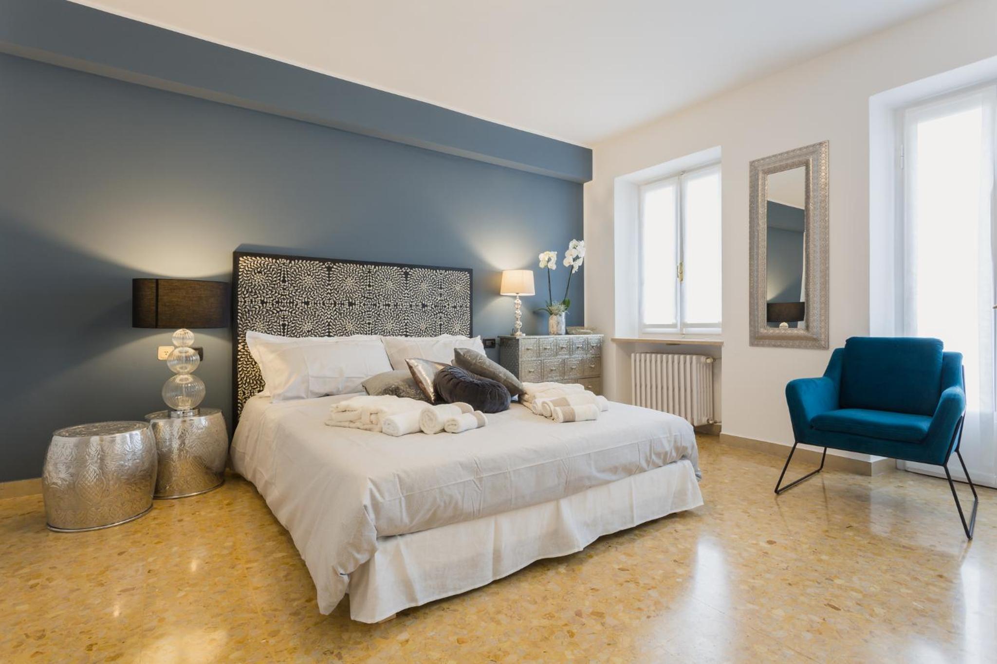 Deluxe Double Room with Balcony - Photo 2