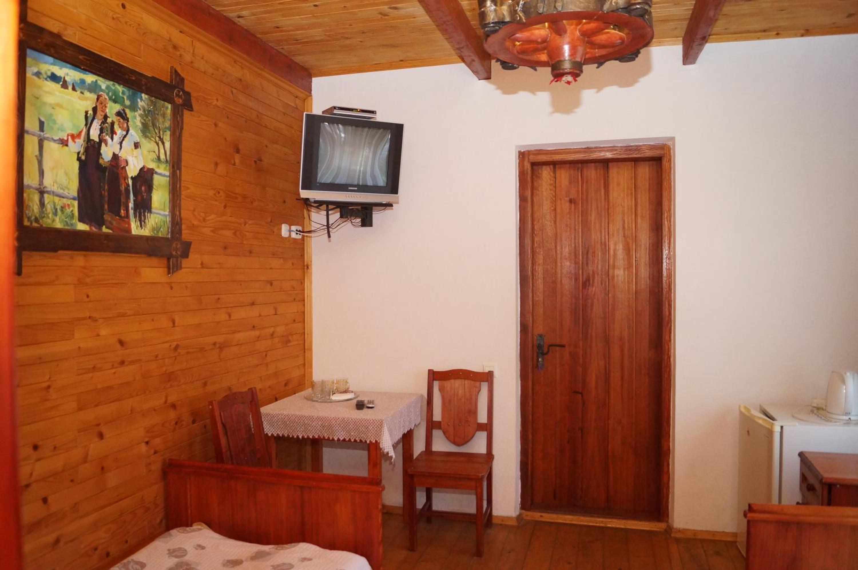 Standard Twin Room with Mountain View photo 2