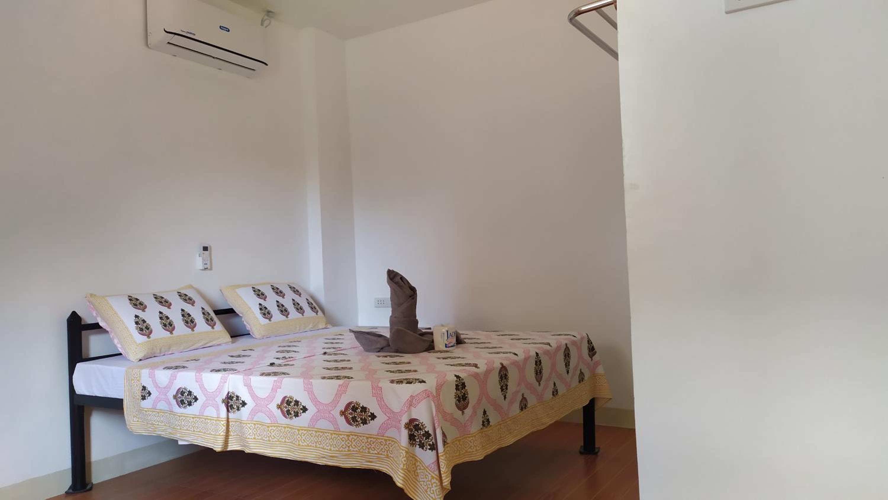 Standard Queen Room - Photo 1
