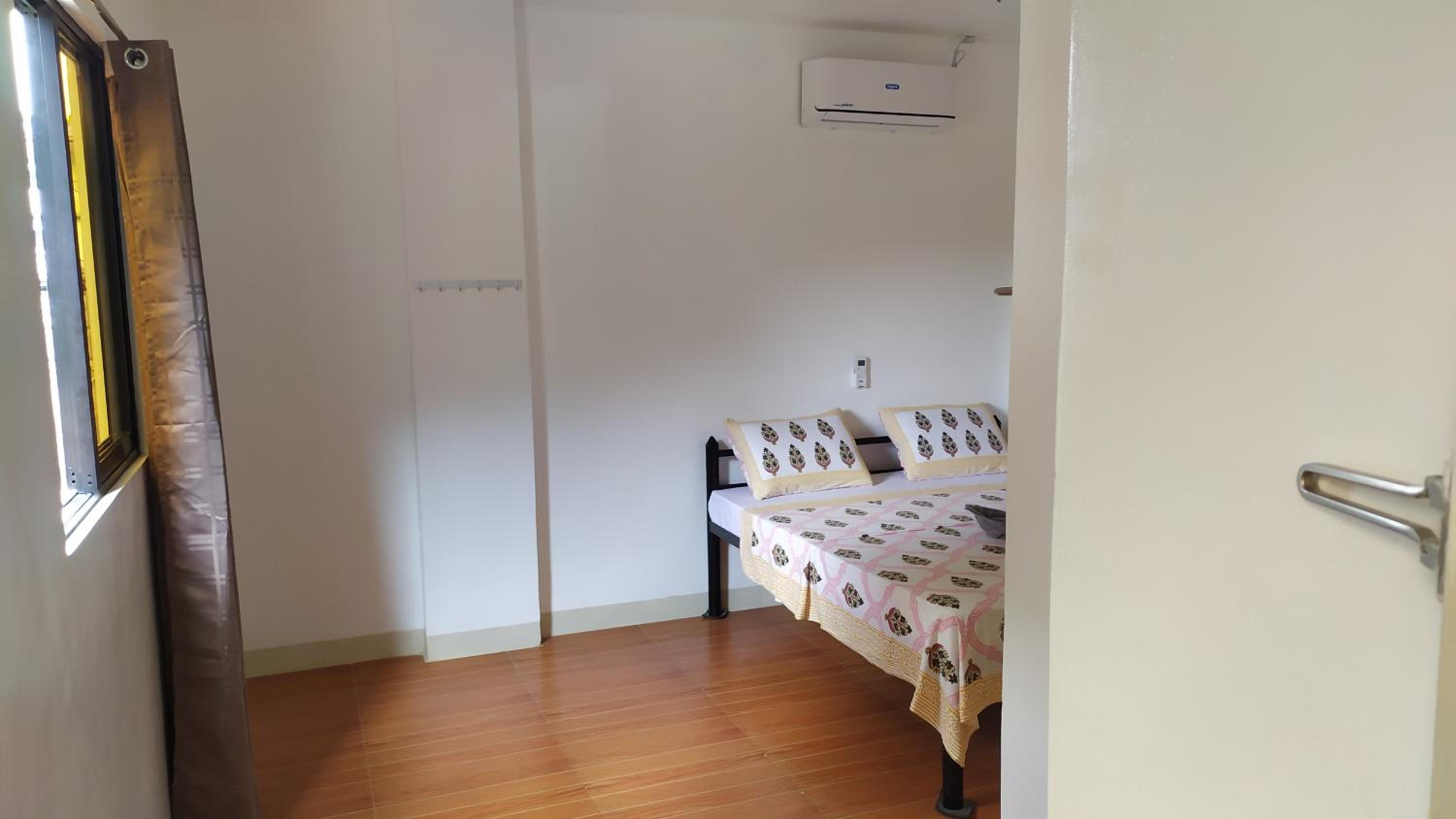 Standard Queen Room - Photo 5