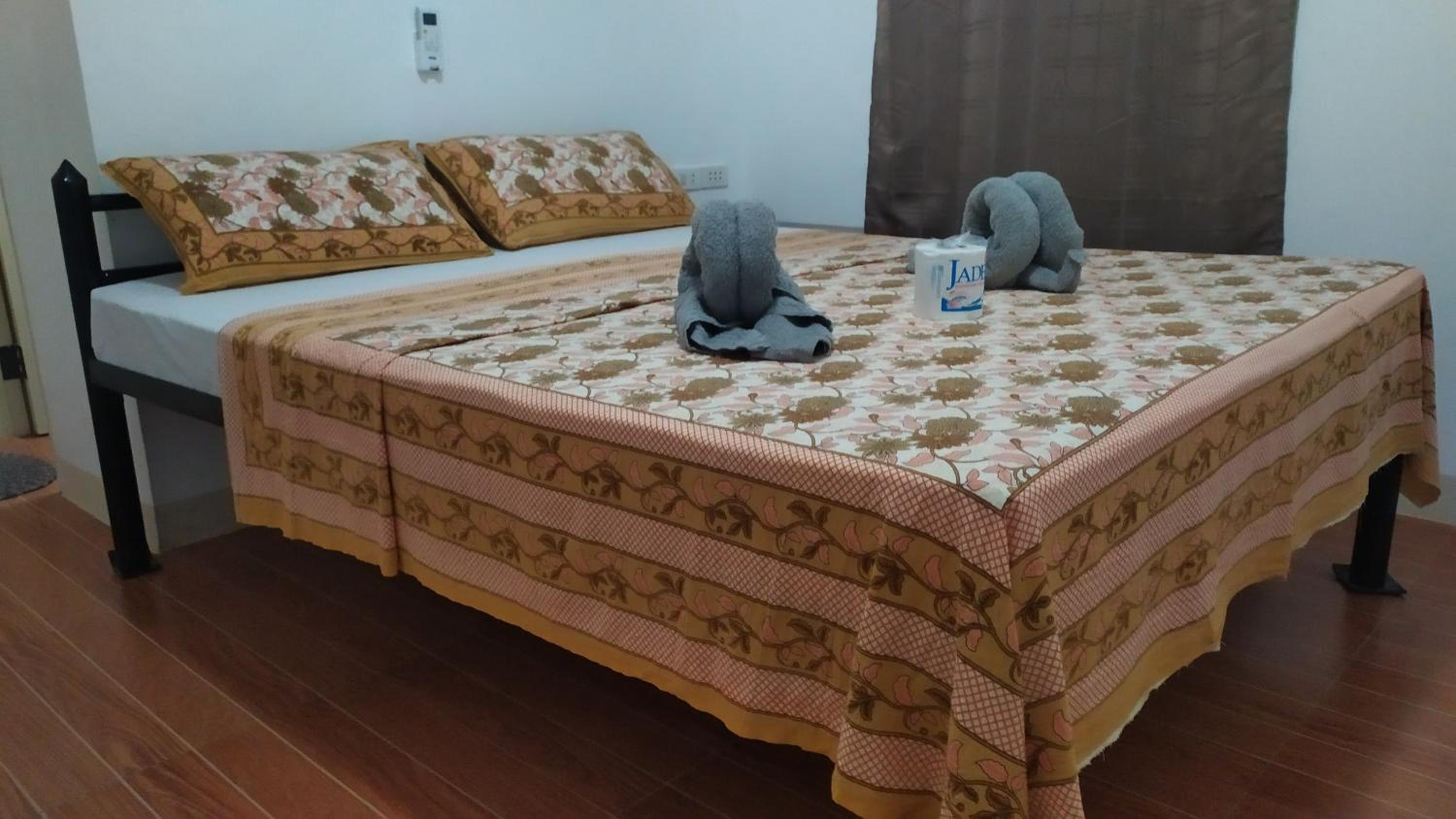 Standard Queen Room - Photo 14