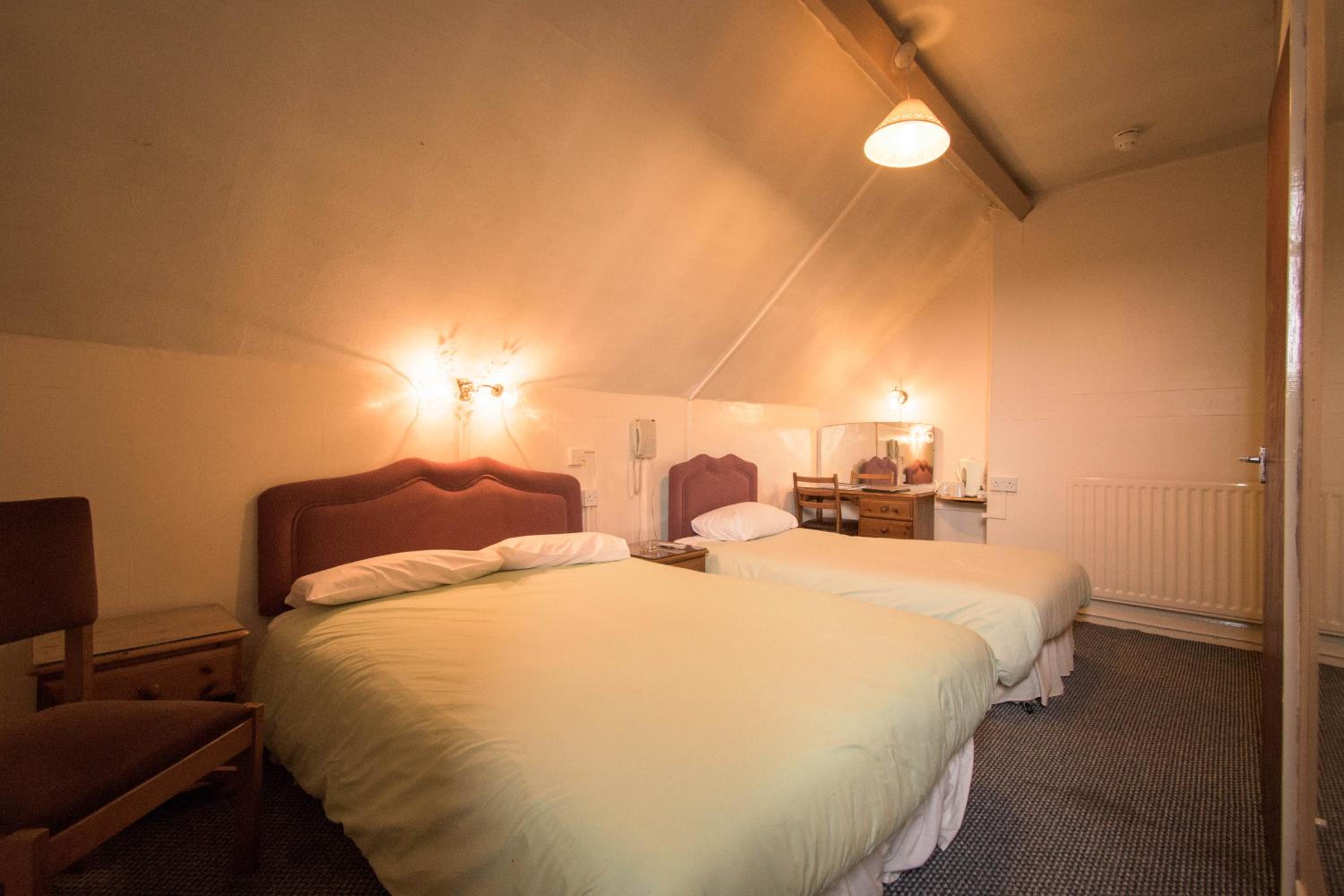 Deluxe Family Room