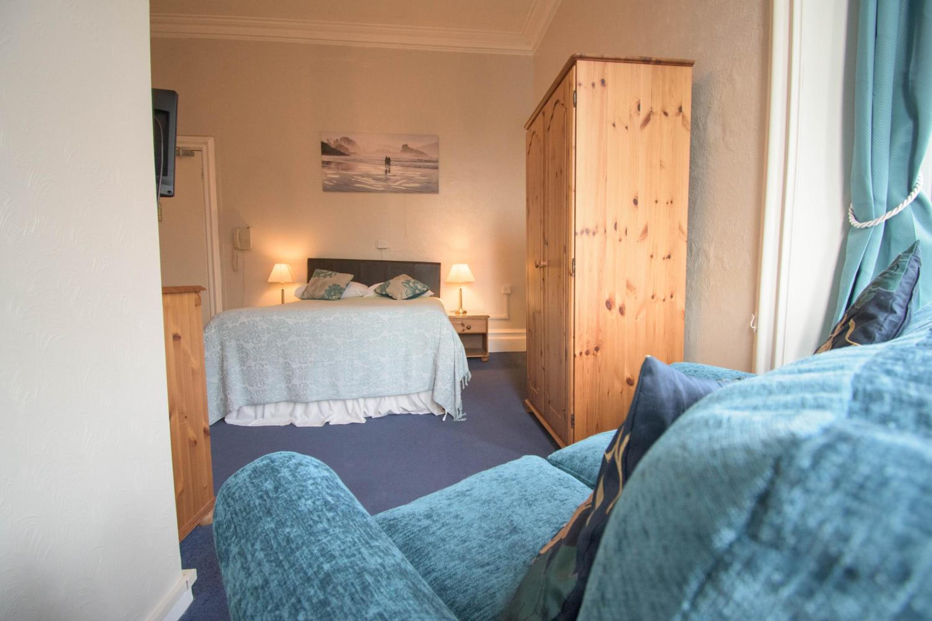 Double Room - Photo 14