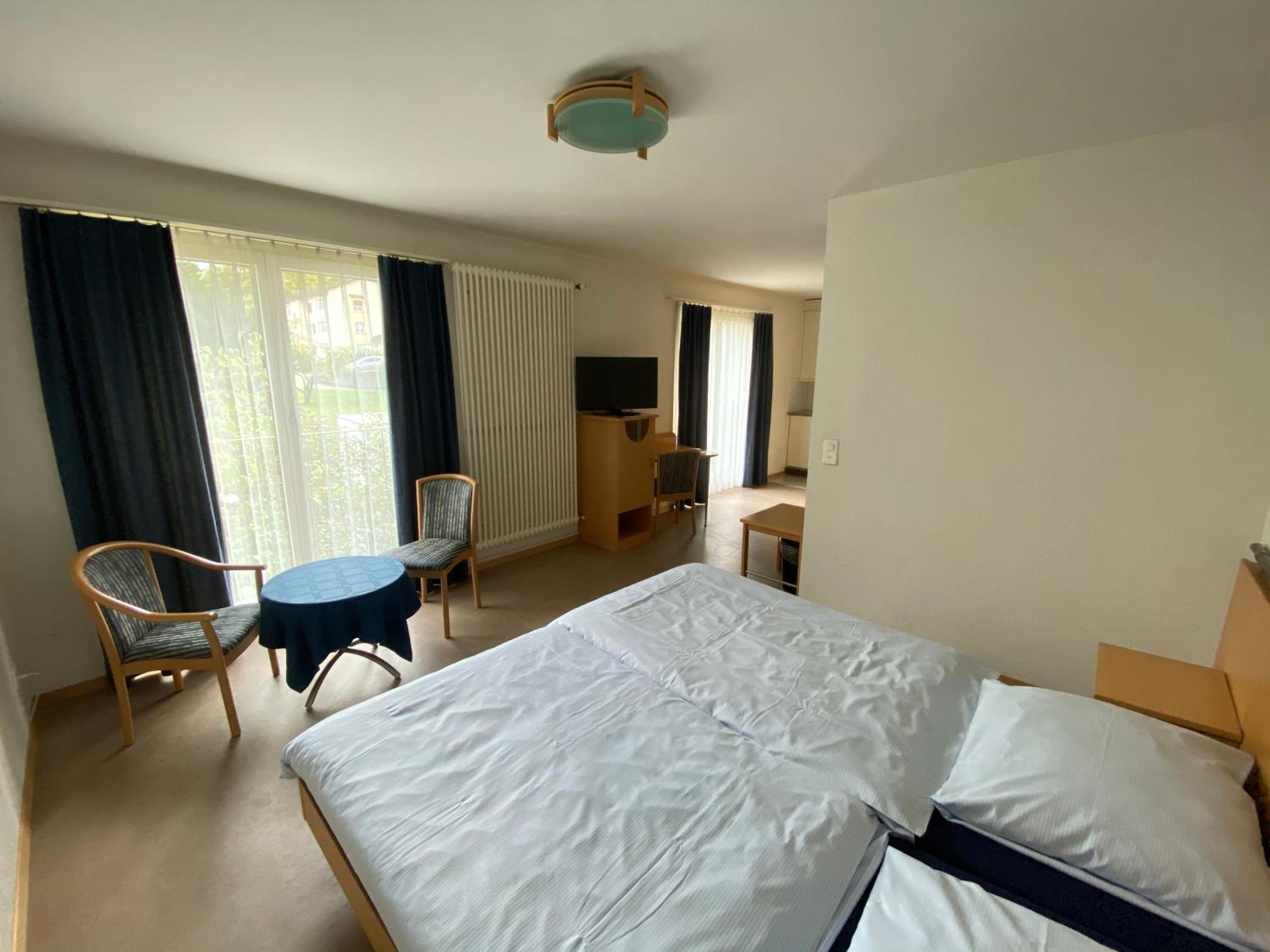Large Double Room photo 2