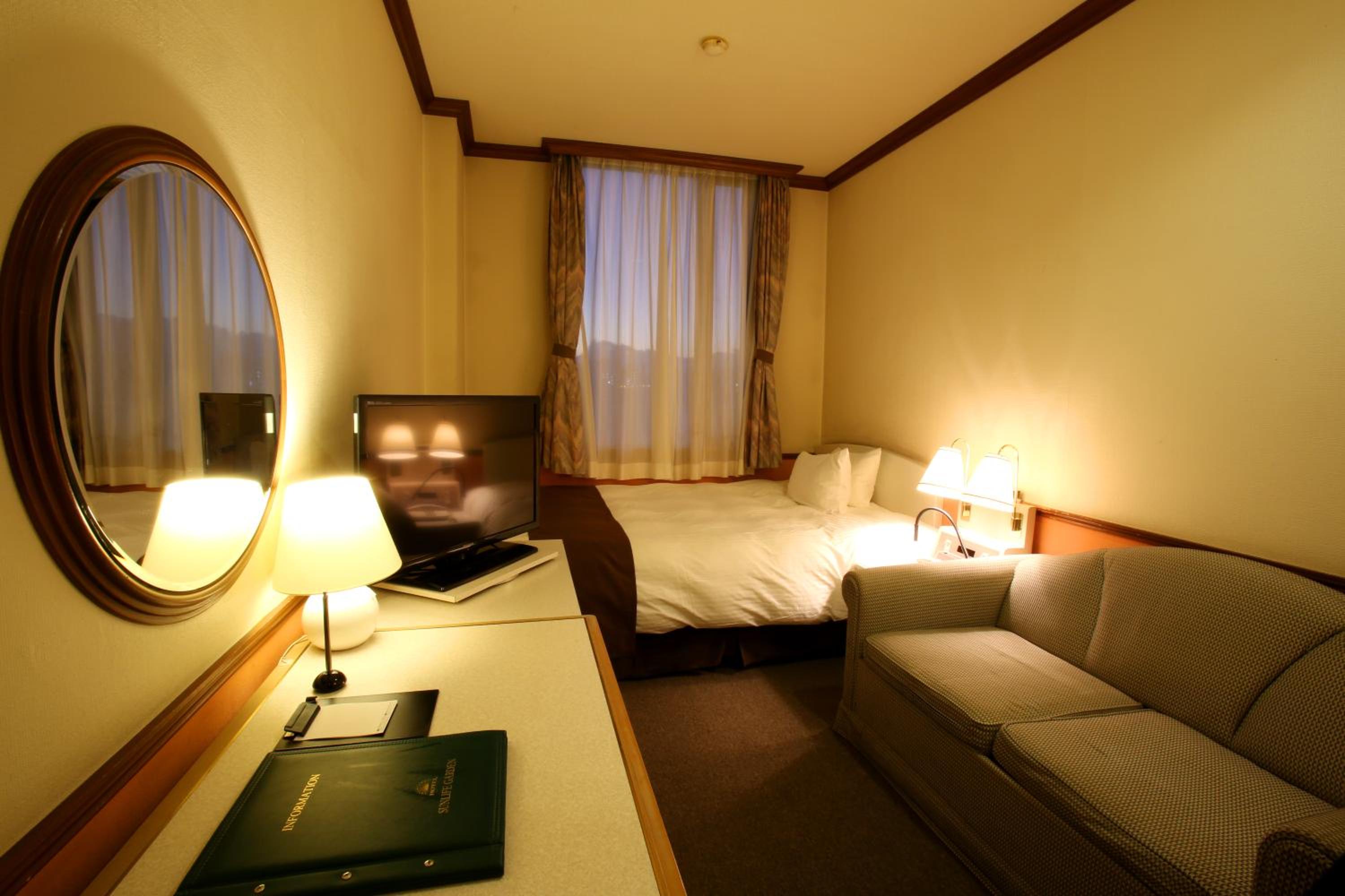 Single Room - Smoking