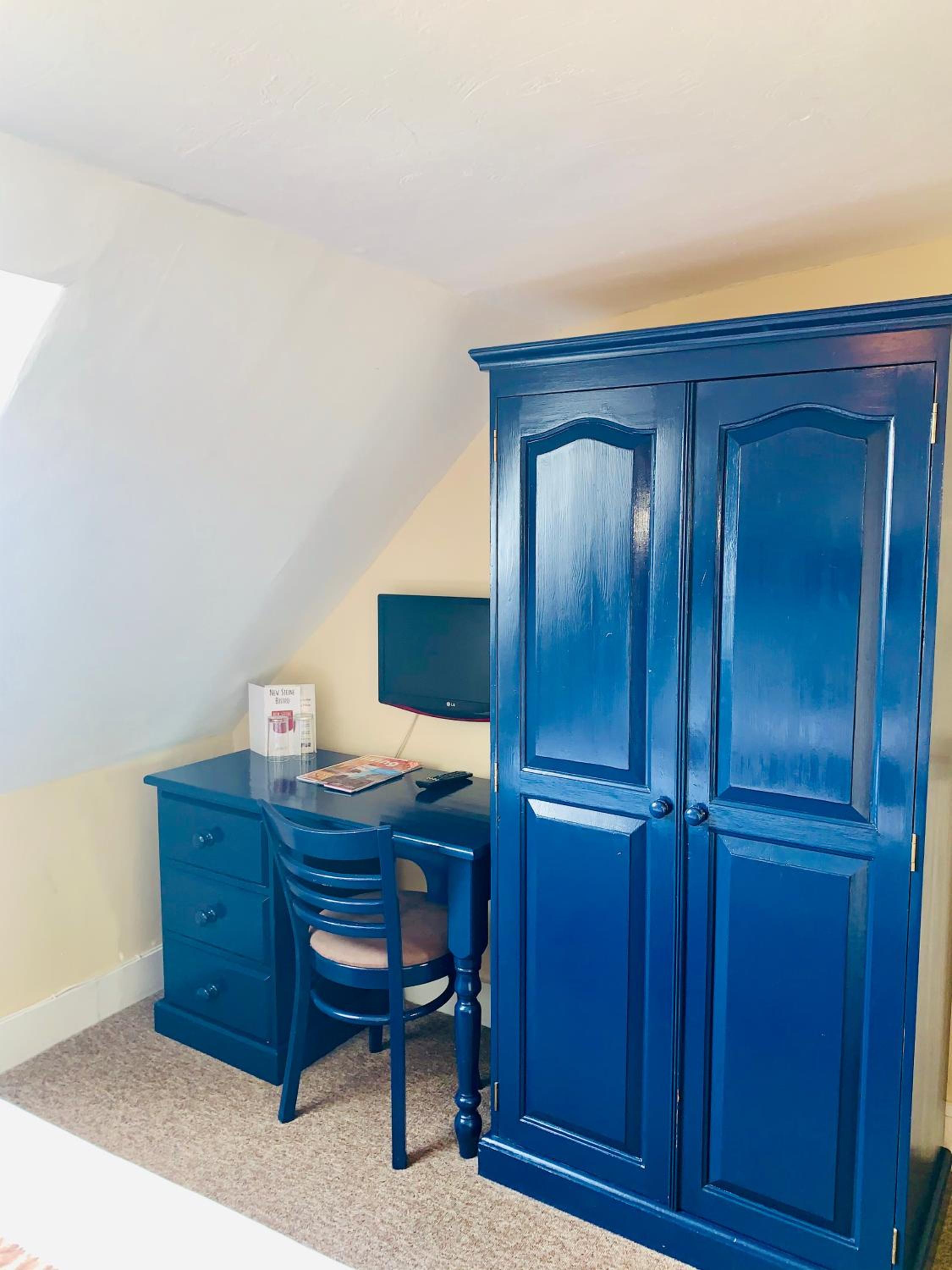 Budget Double Room - Photo 4