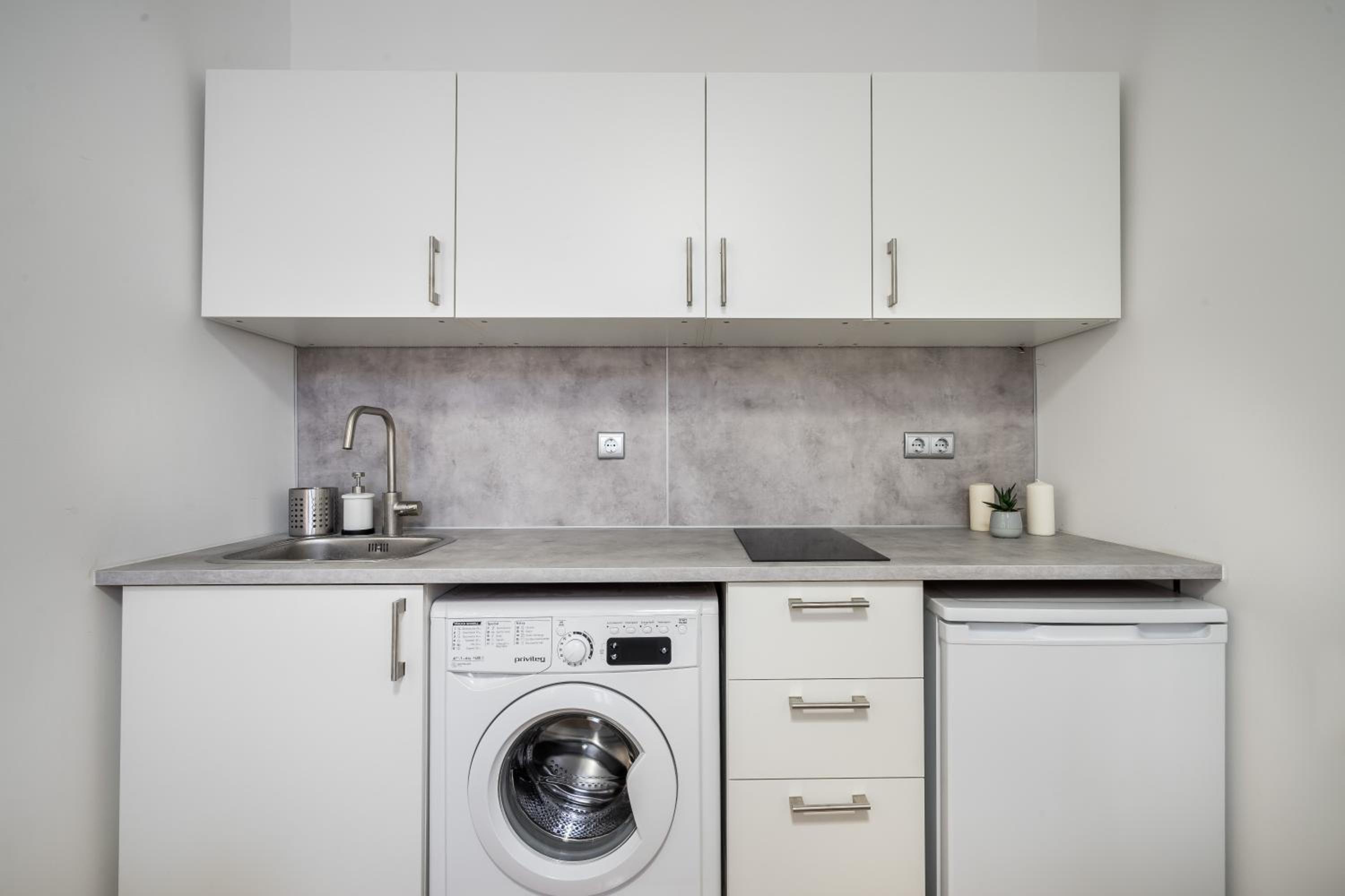 One-Bedroom Apartment - Photo 10