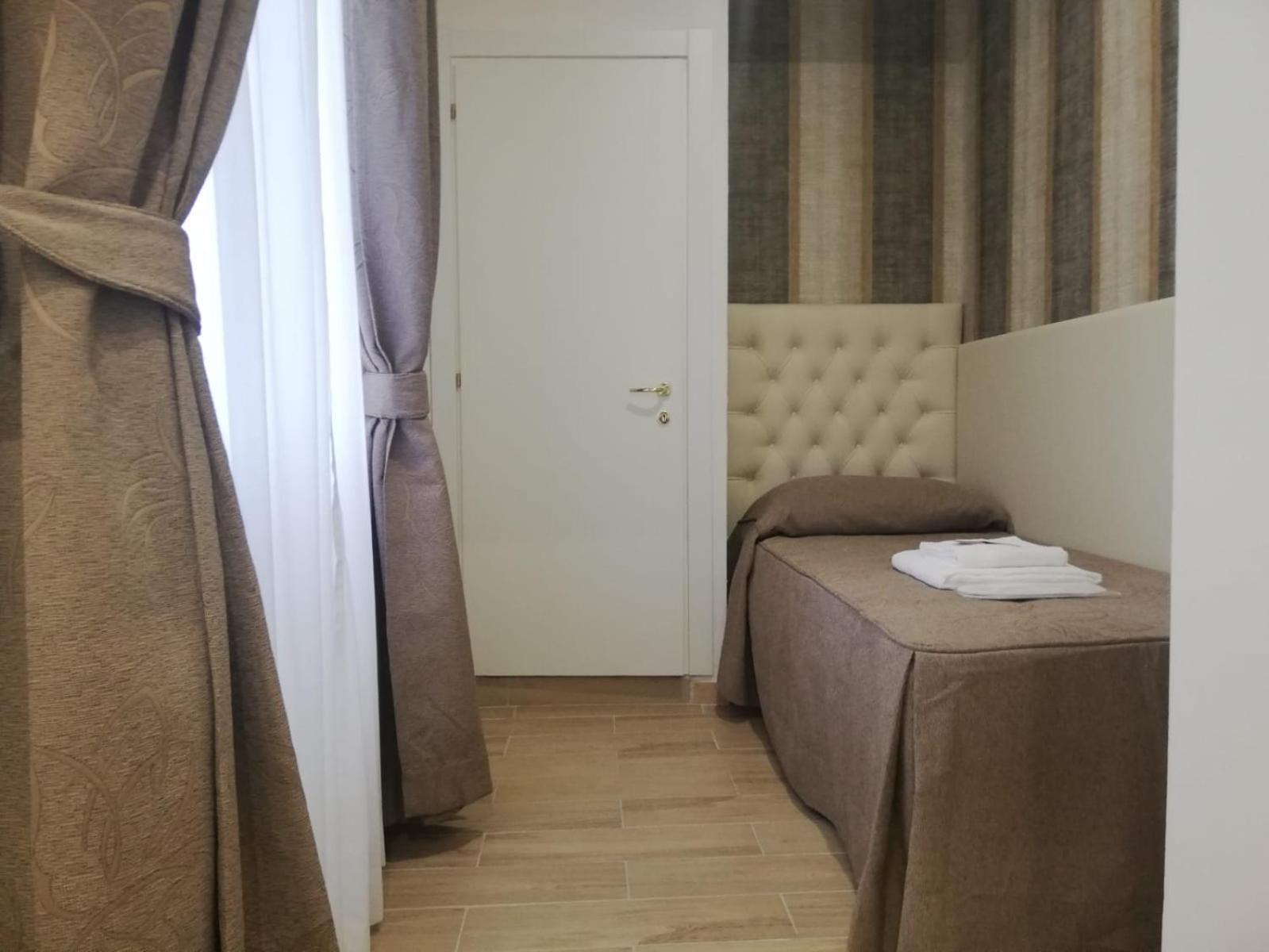 Deluxe Single Room photo 2