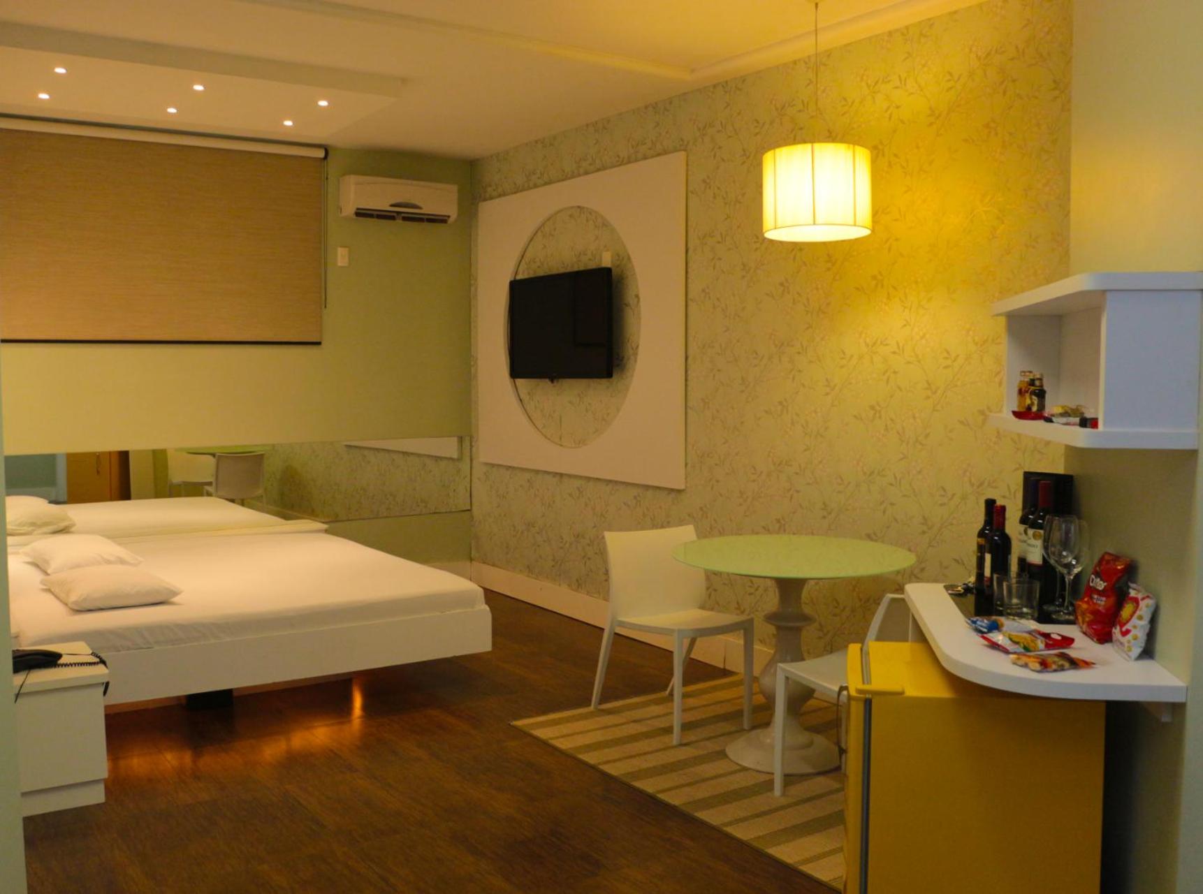 Deluxe Suite with Spa Bath photo 1