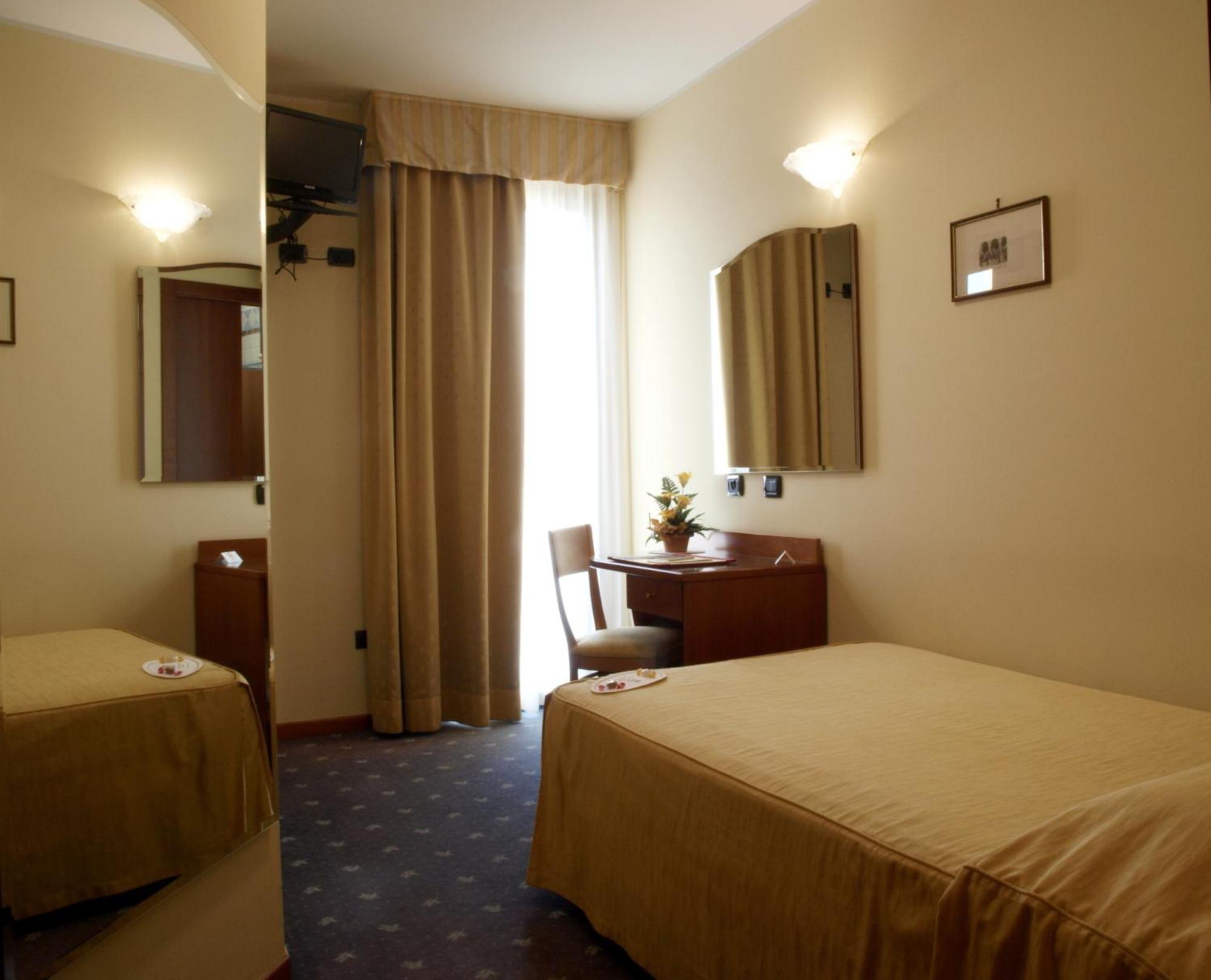 Standard Single Room photo 3