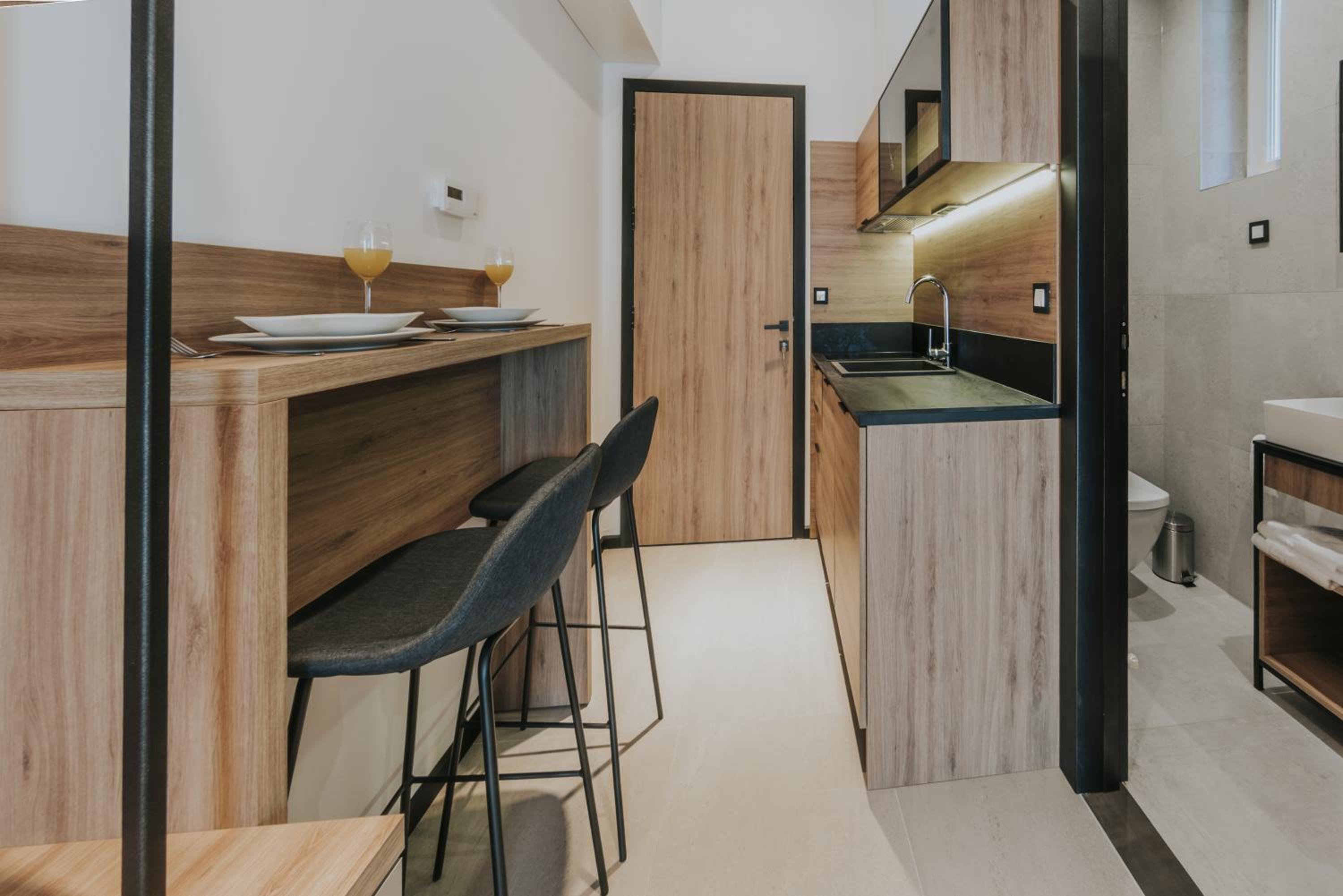 Studio Apartment - Photo 5