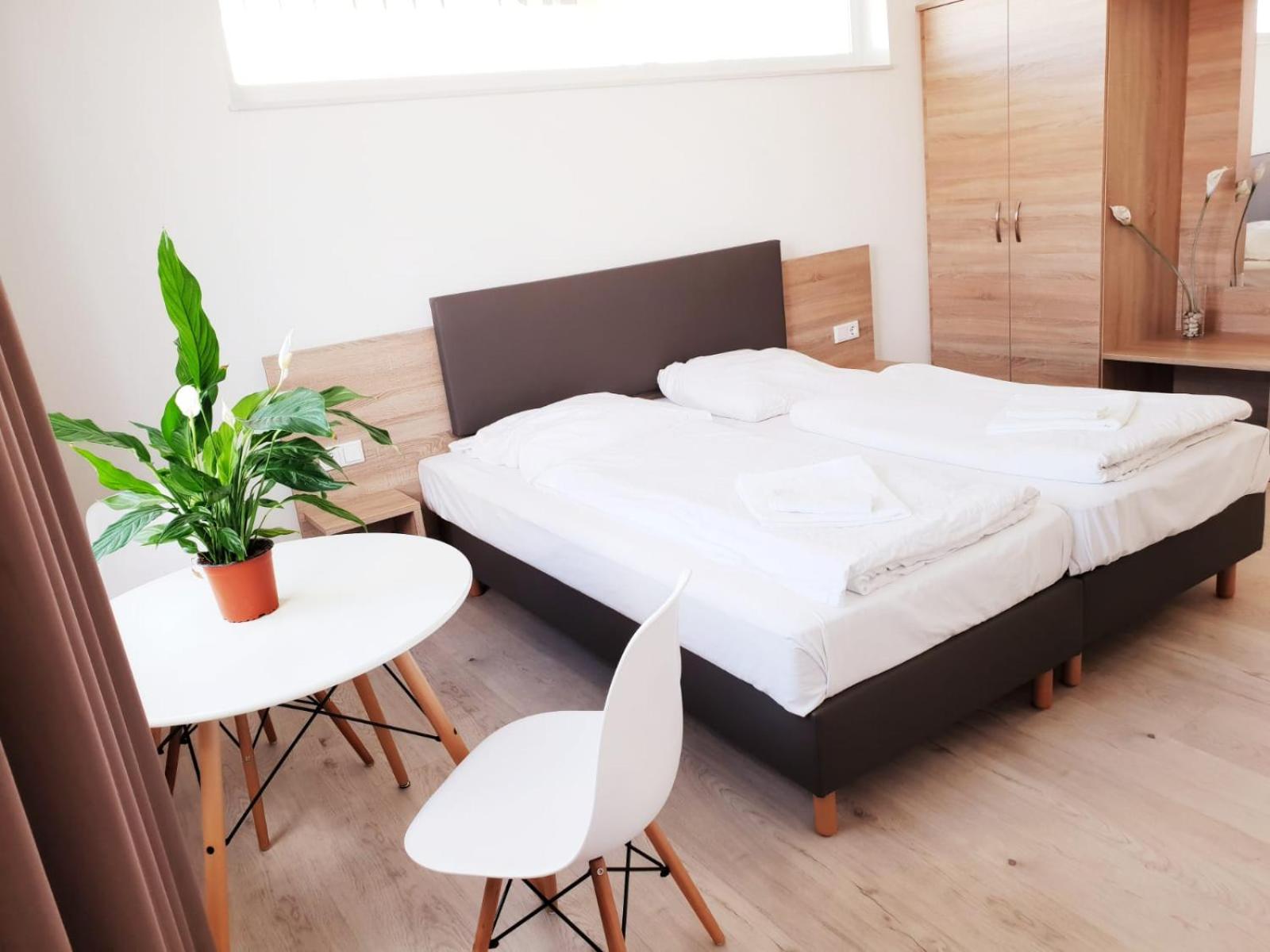 Deluxe Double Room - Photo 1
