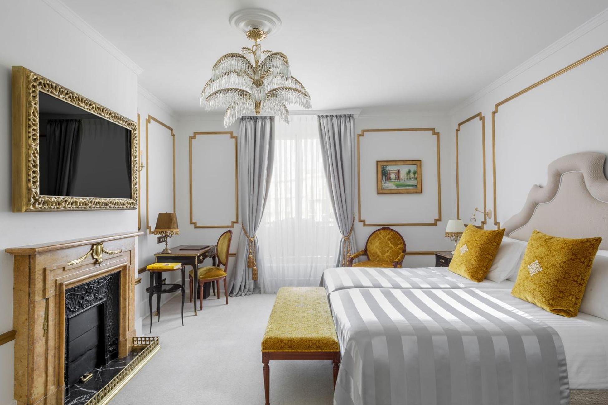 Suite de una habitación clásica de arte