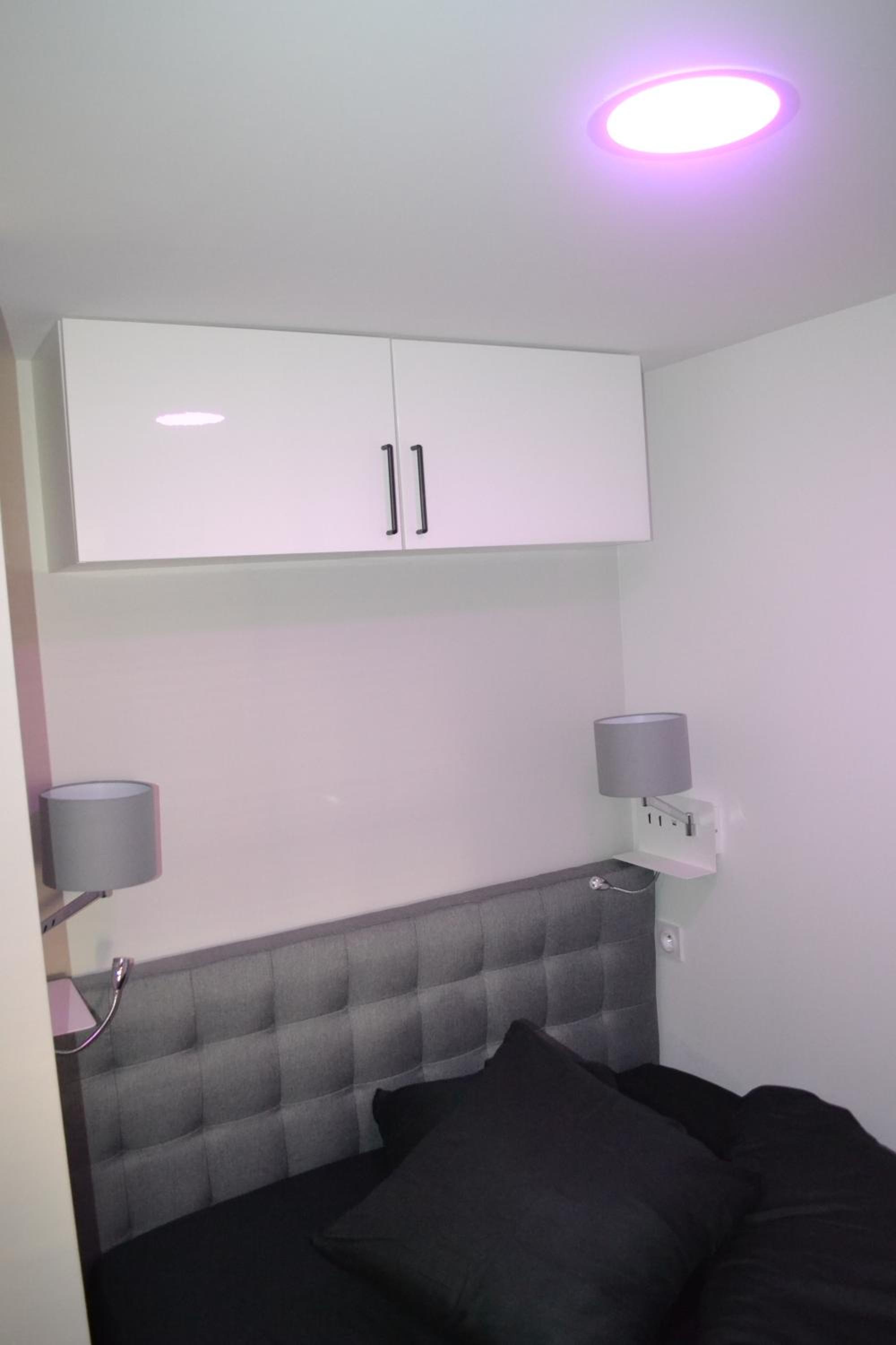 One-Bedroom Apartment photo 2