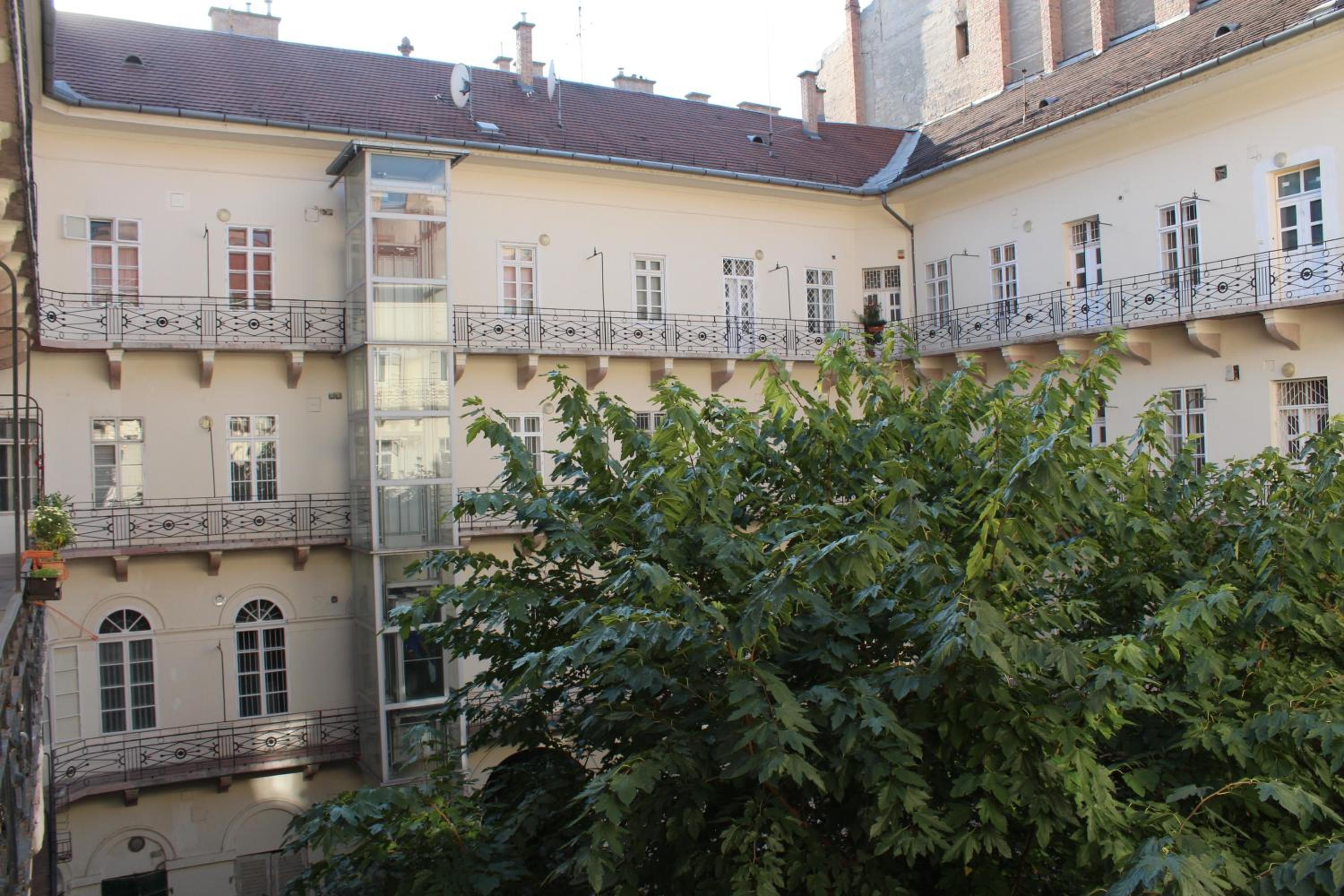 Apartment - Photo 9