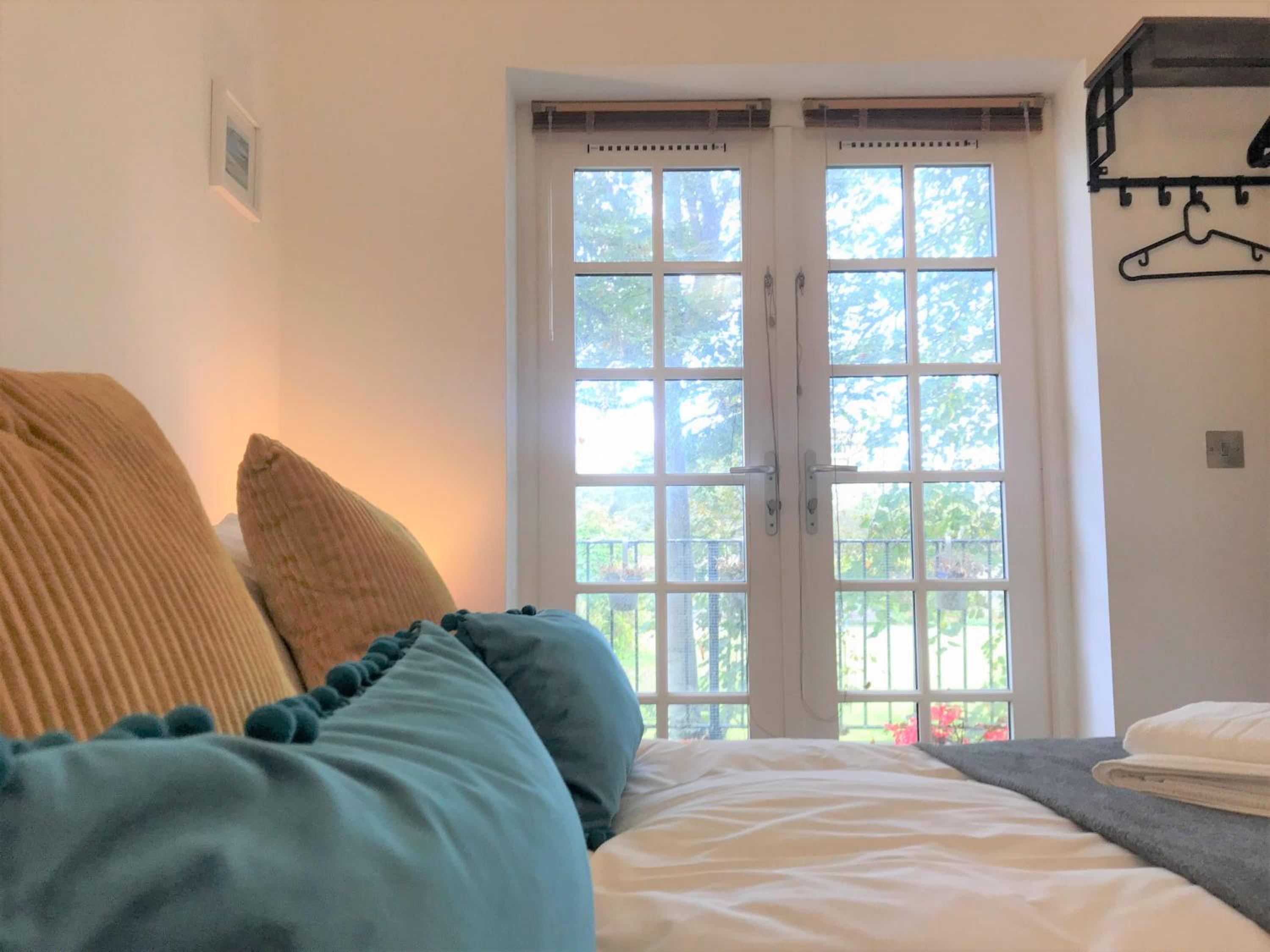 Two-Bedroom Cottage photo 2
