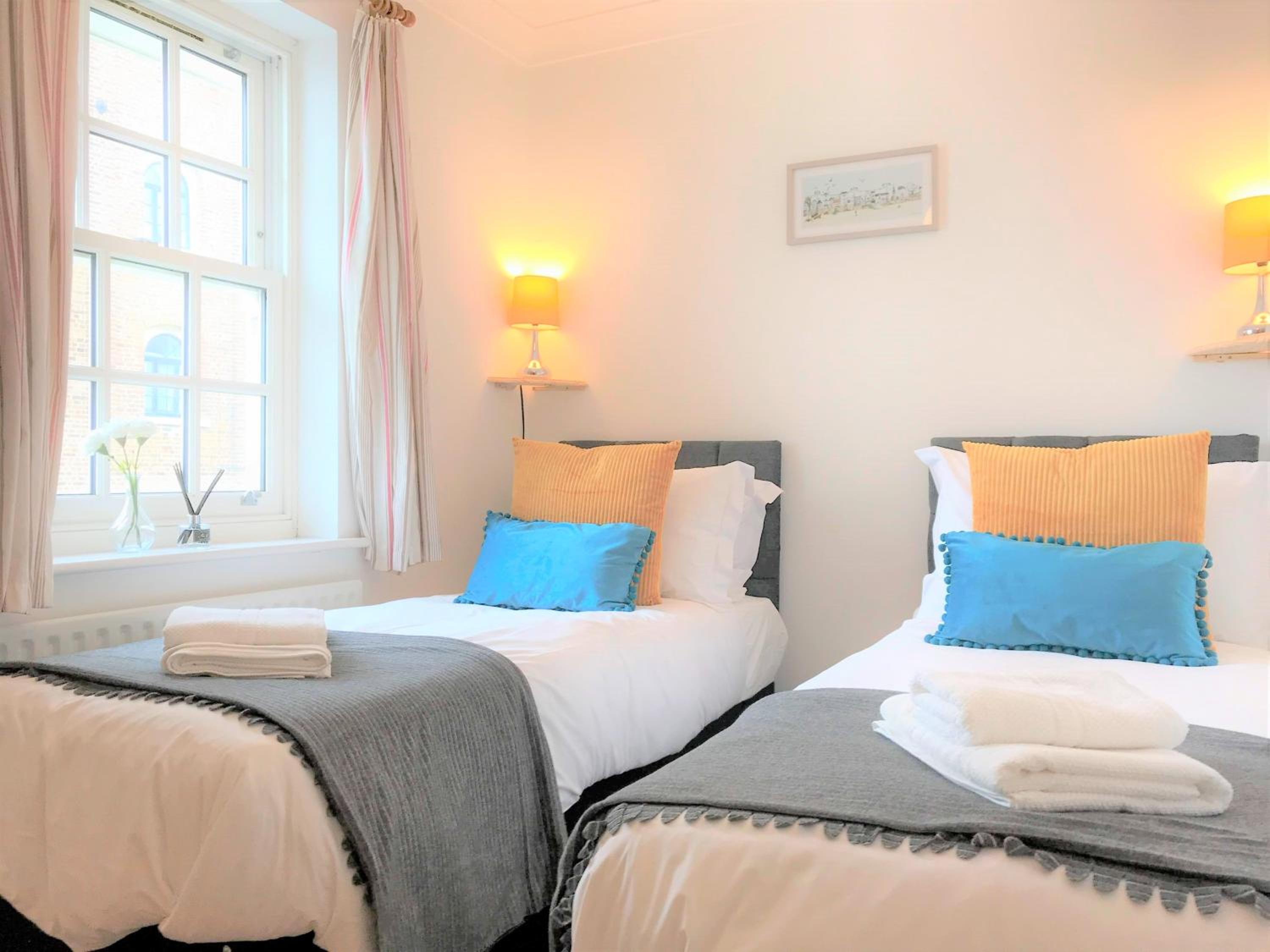 Two-Bedroom Cottage photo 1