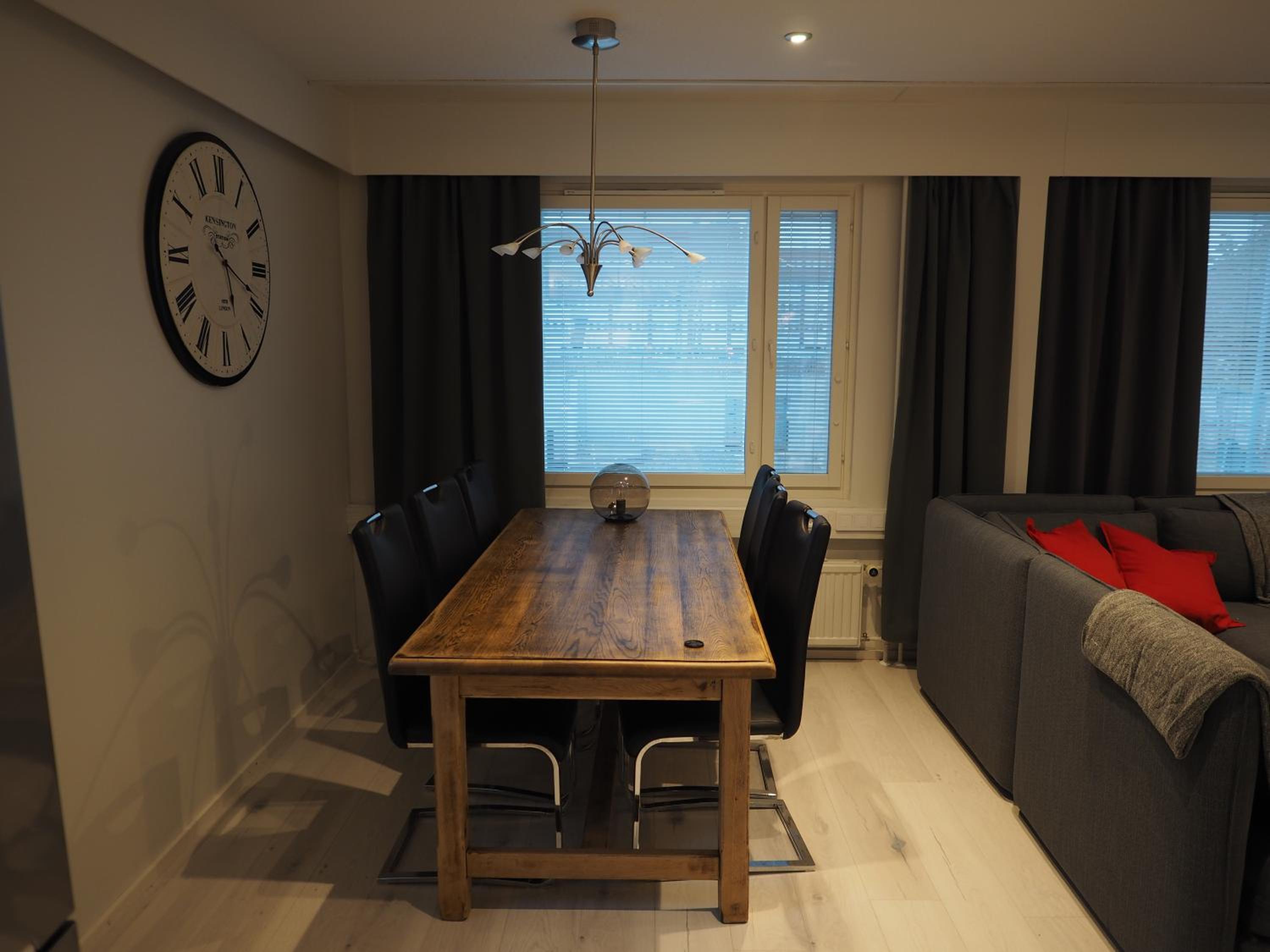 Two-Bedroom Apartment - Photo 17