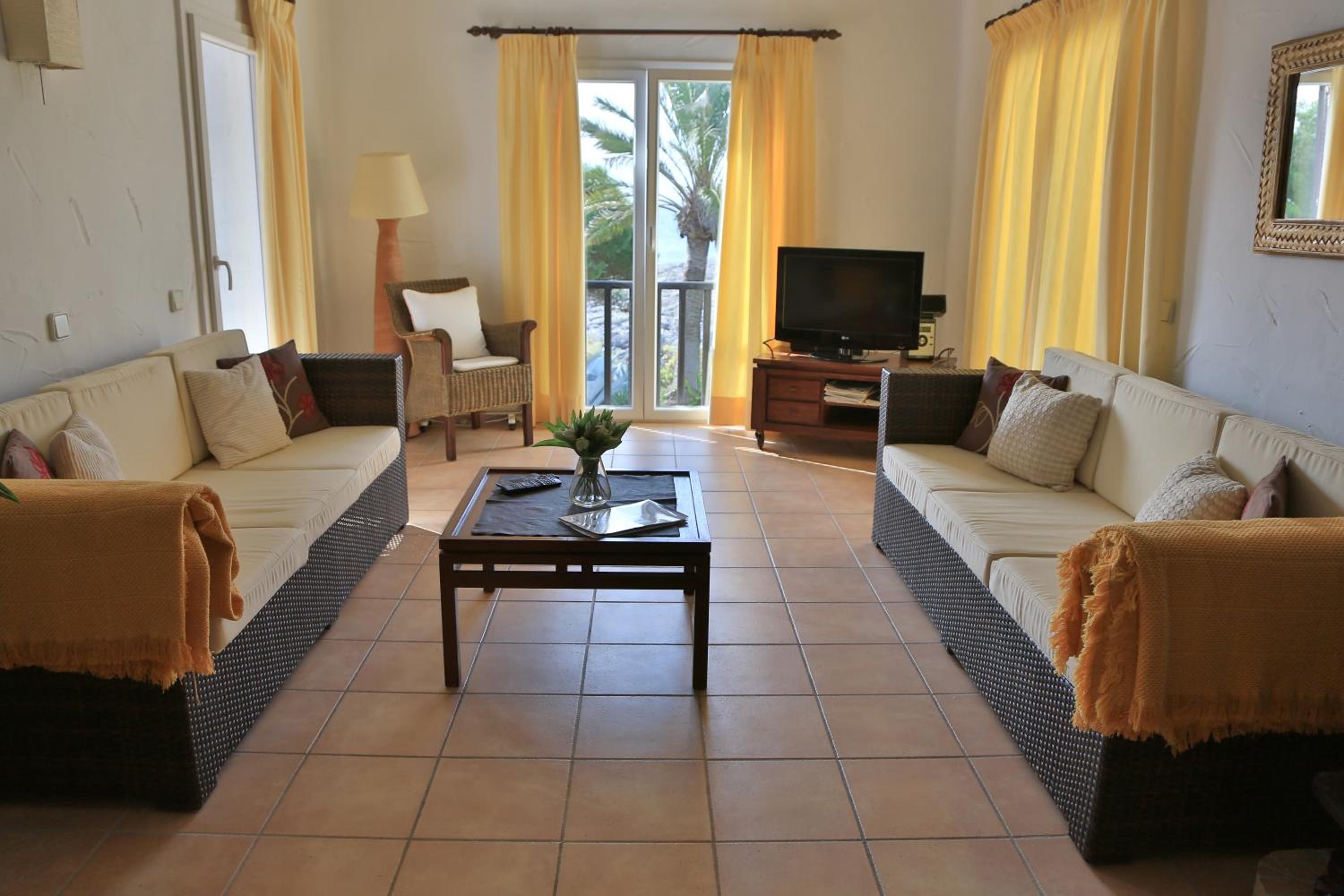 Two-Bedroom Apartment (4 Adults + 2 Children) - Photo 9