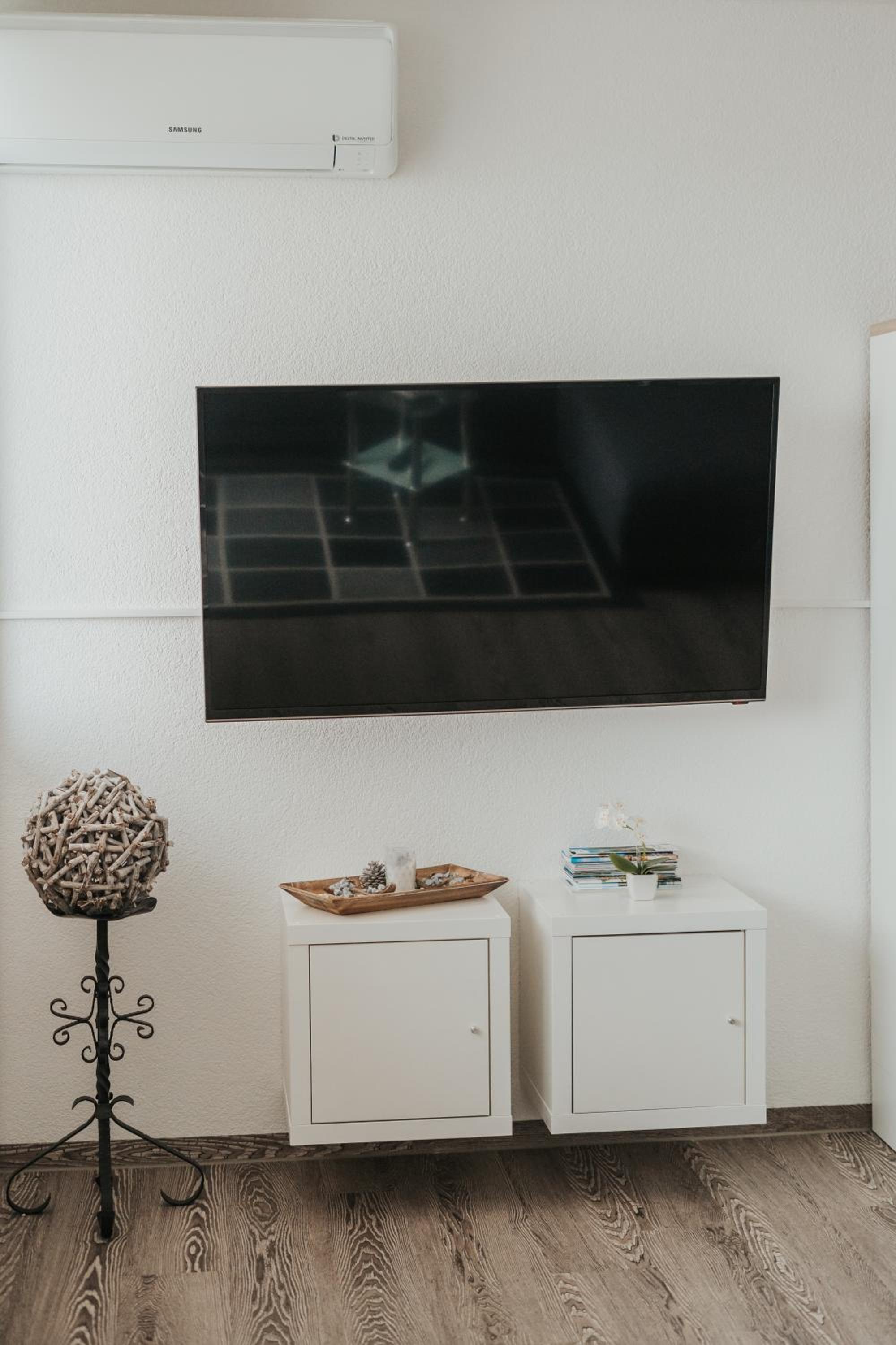 Apartment photo 1