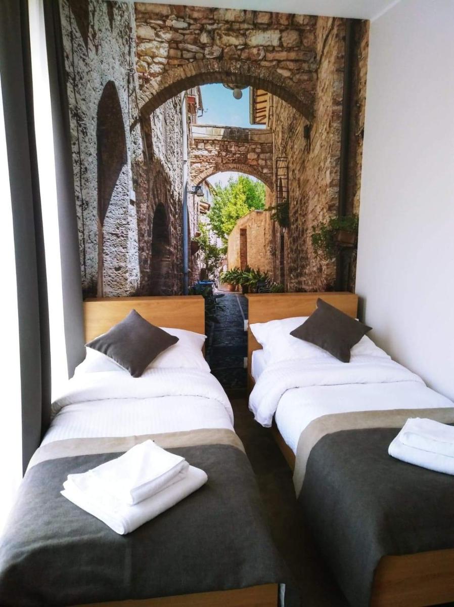 Double Room with Private Bathroom photo 3