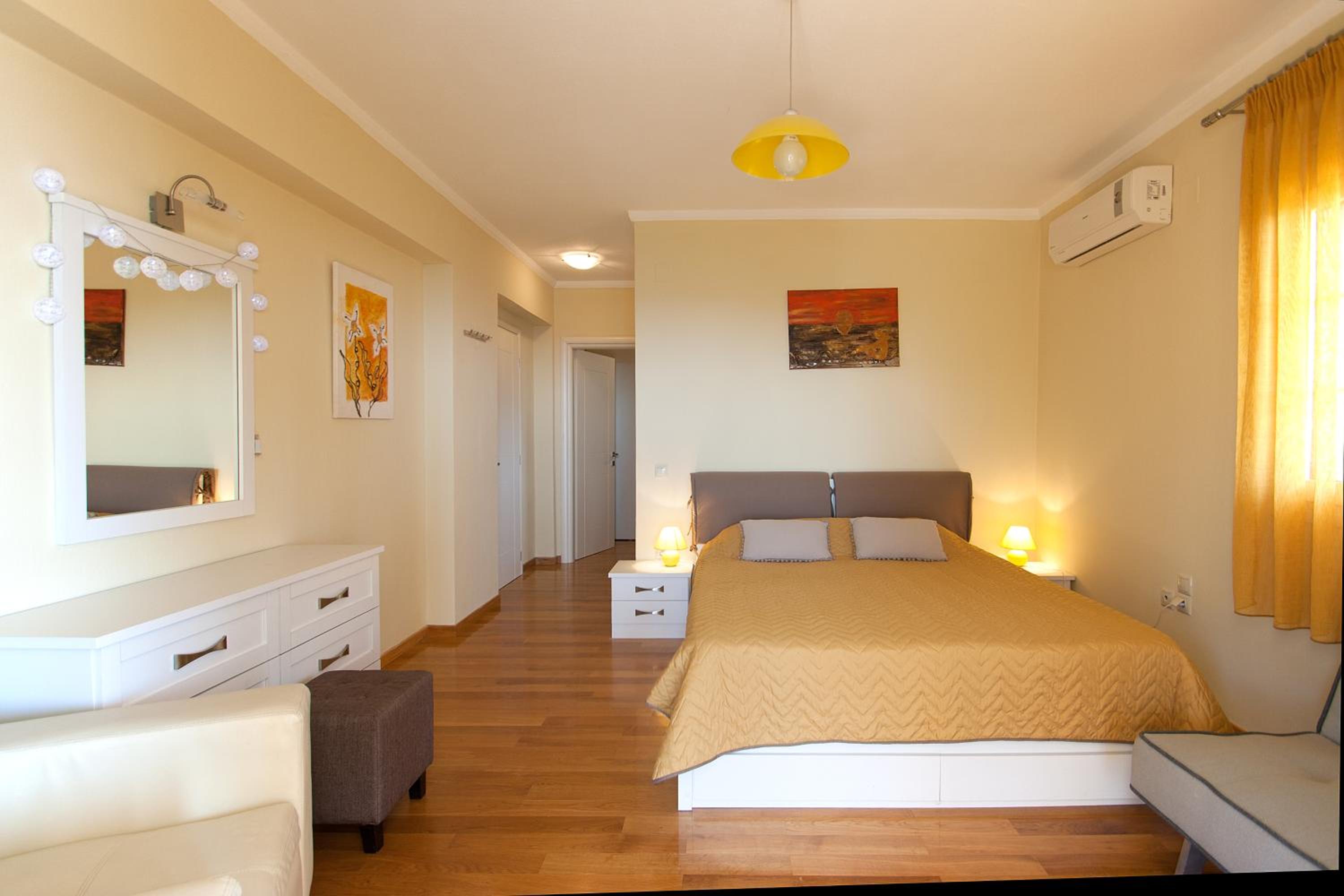 Villa with Sea View - Photo 42