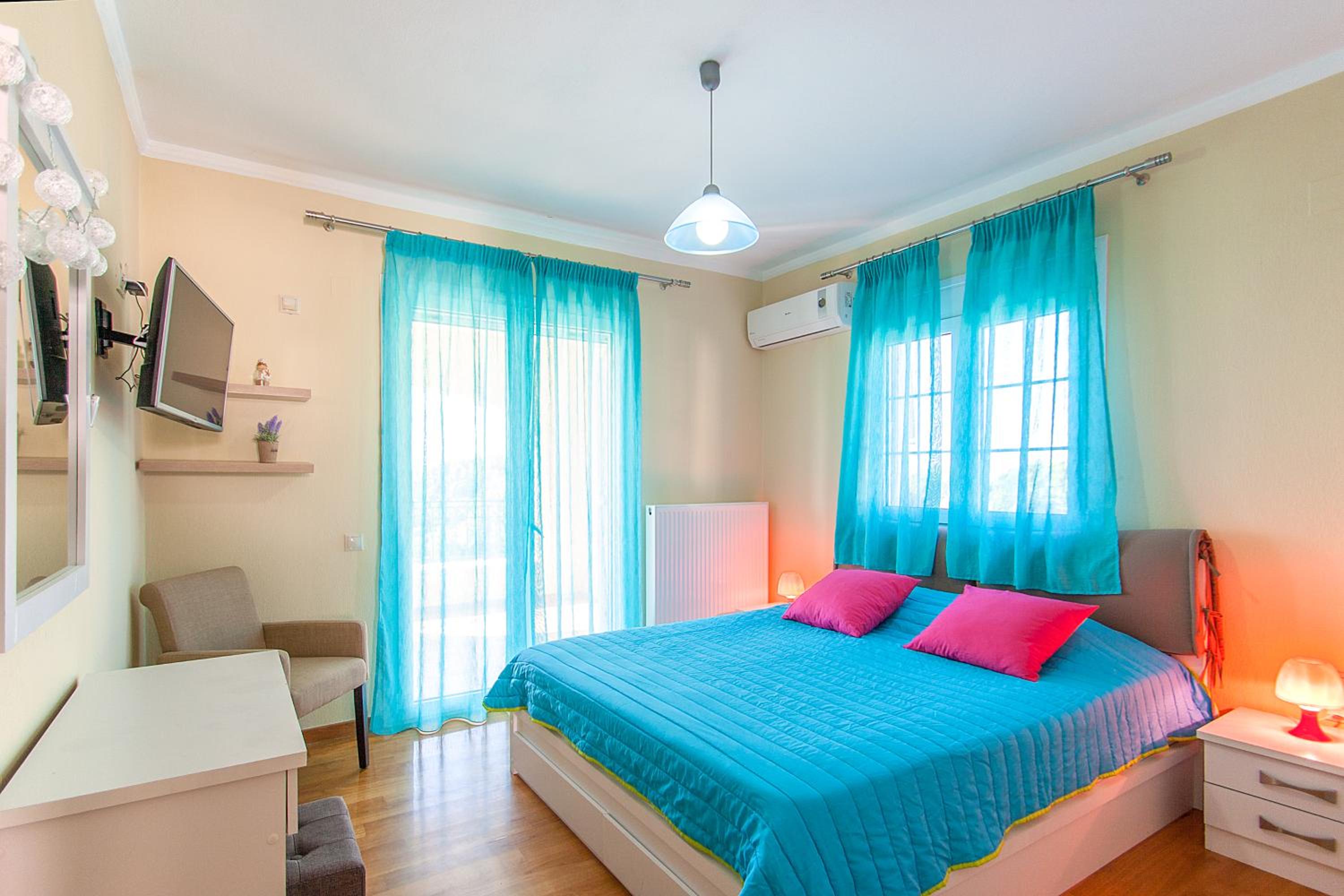 Villa with Sea View - Photo 9