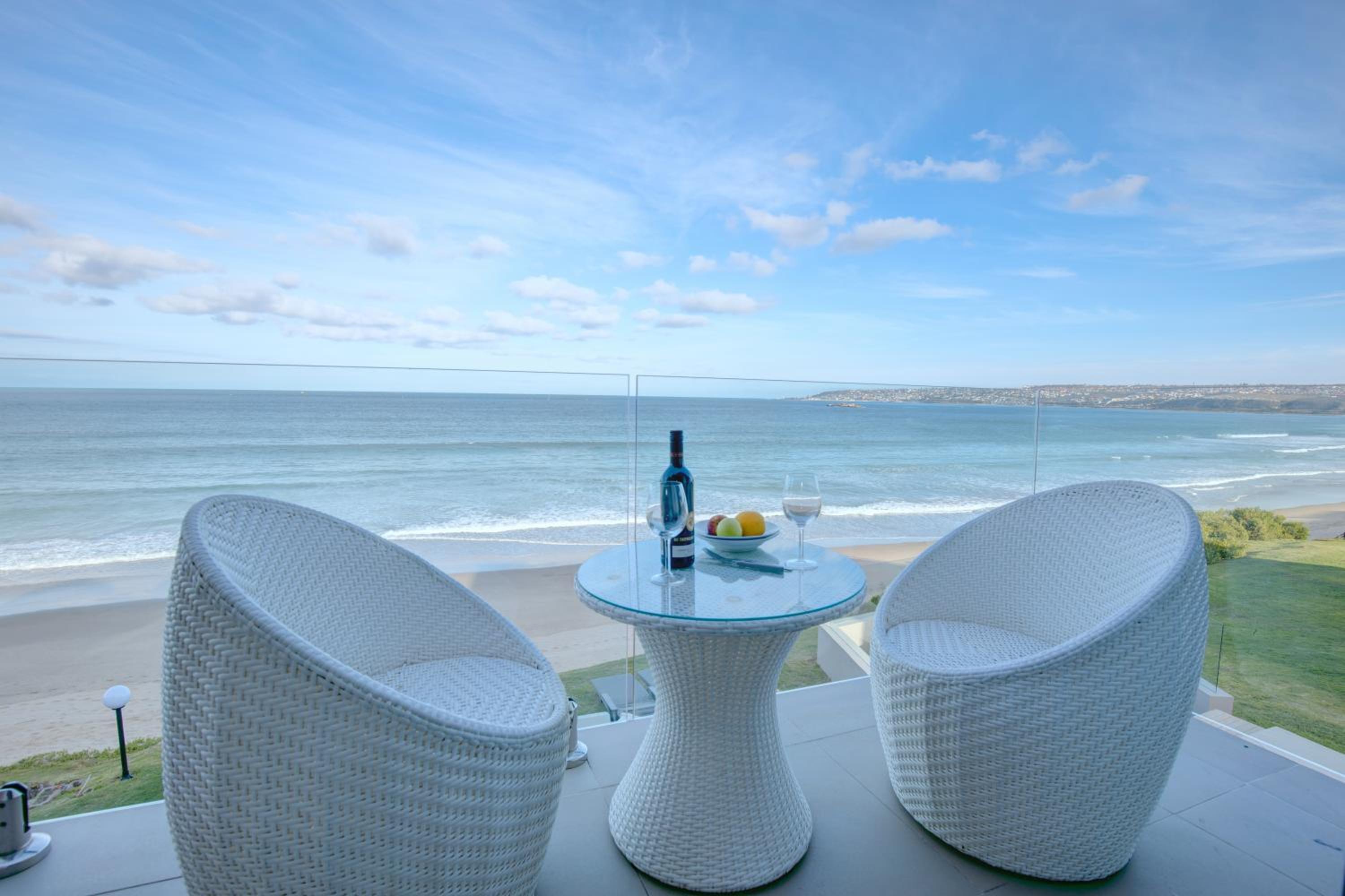 Double Room with Sea View - Photo 2