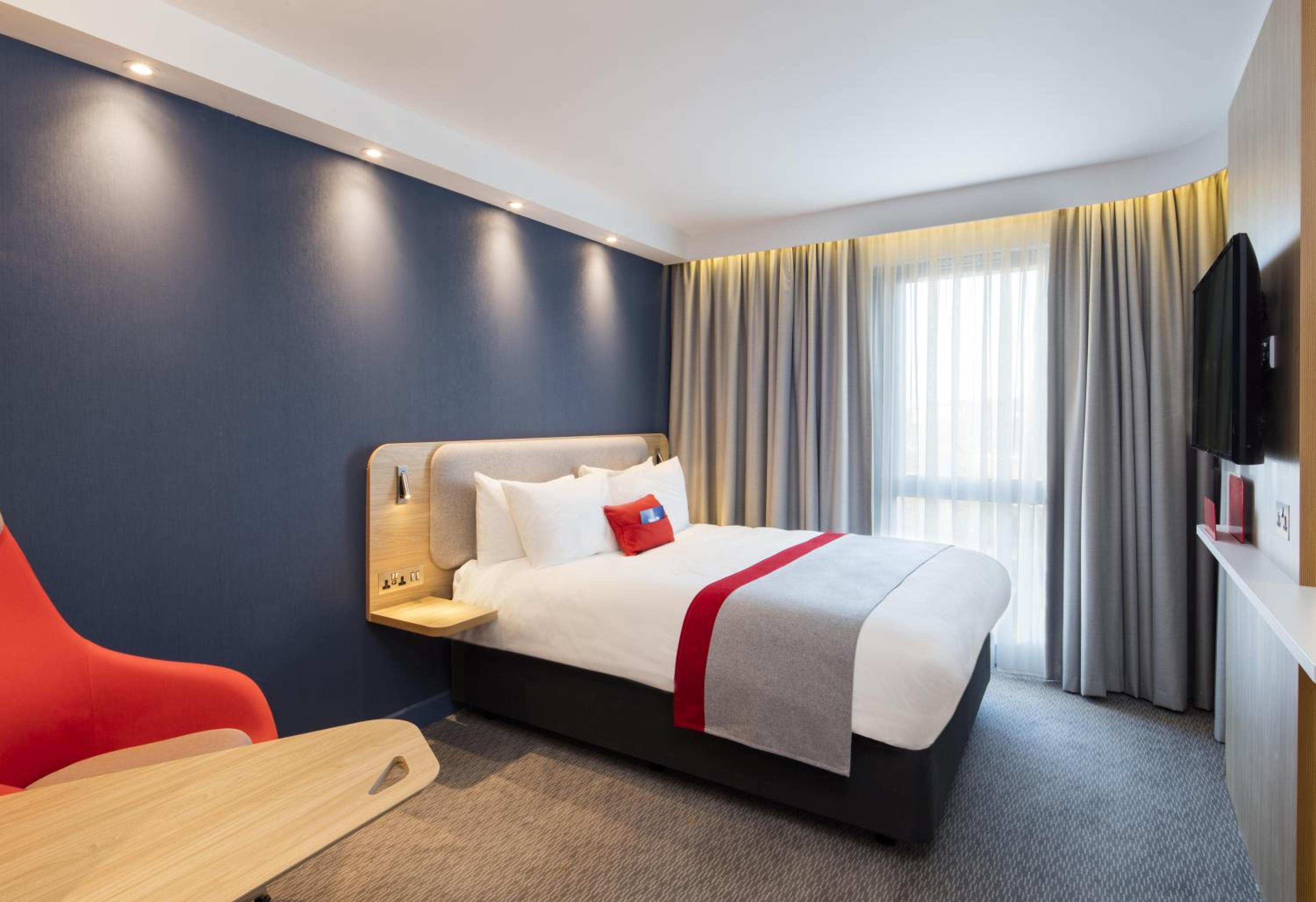 Standard Double Room with Free Hot Breakfast - Photo 1