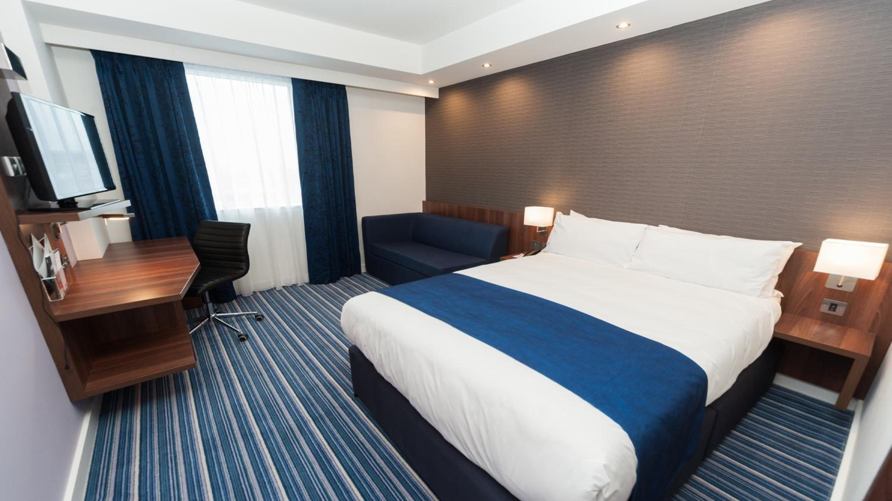 Standard Double Room with Free Hot Breakfast photo 1